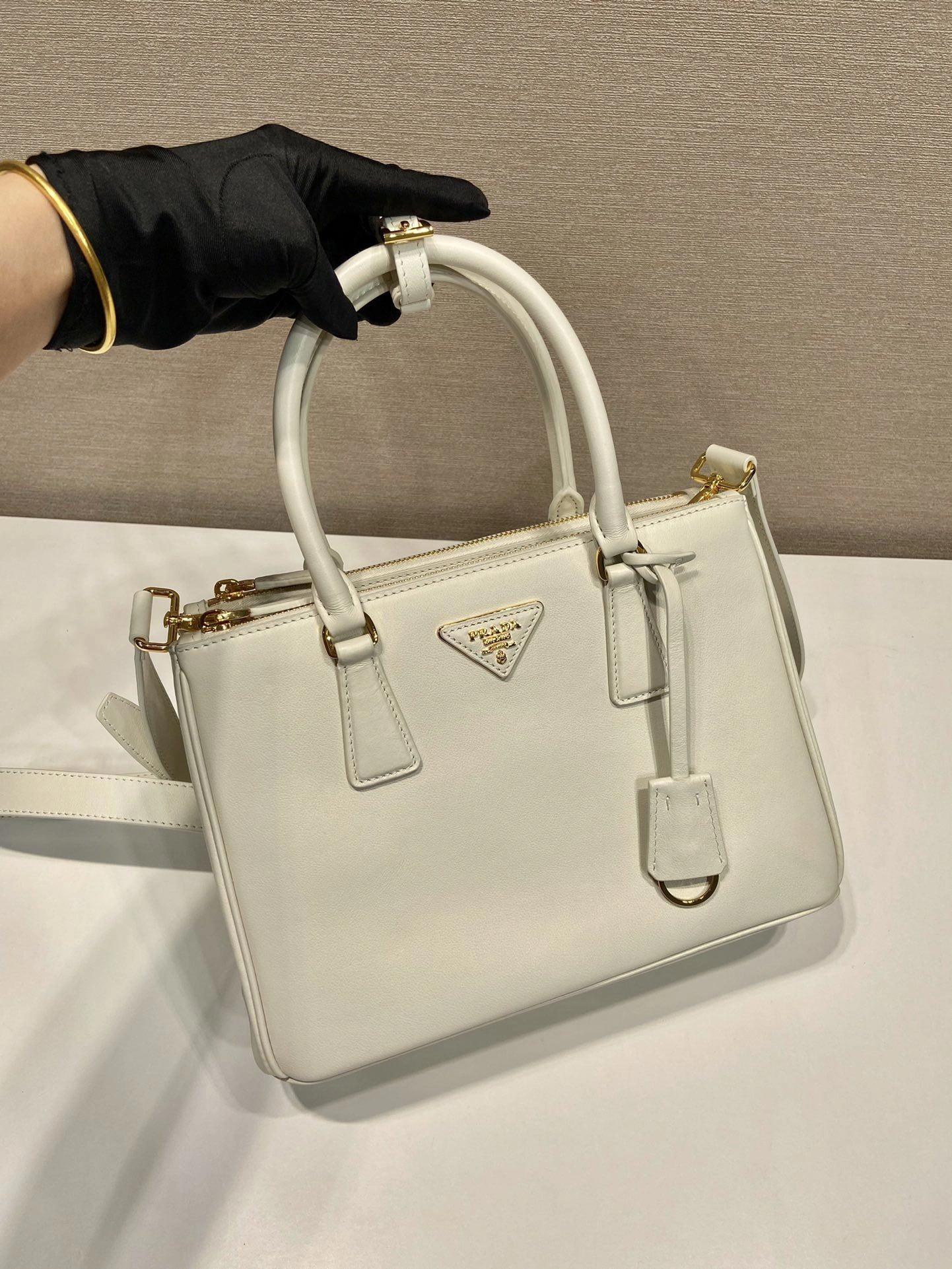 Prada Top Handle Bags 4099A-0210
