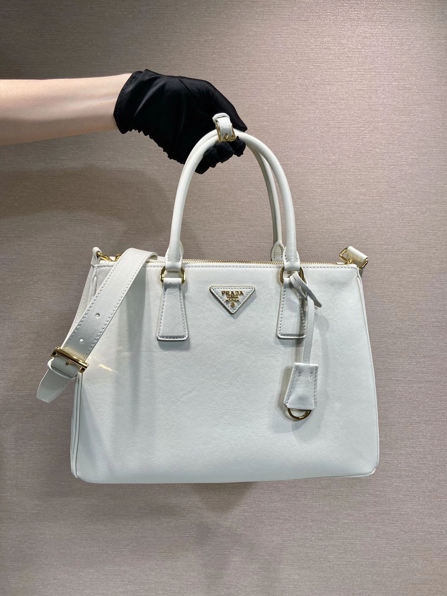 Prada Top Handle Bags 4099A-0211