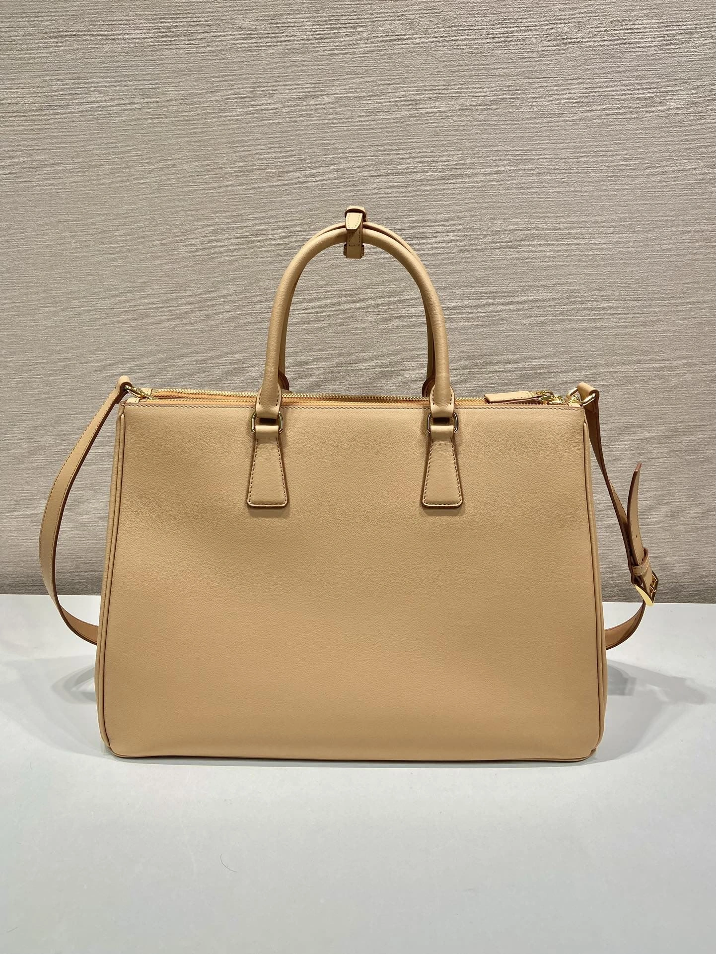 Prada Top Handle Bags 4099A-0213