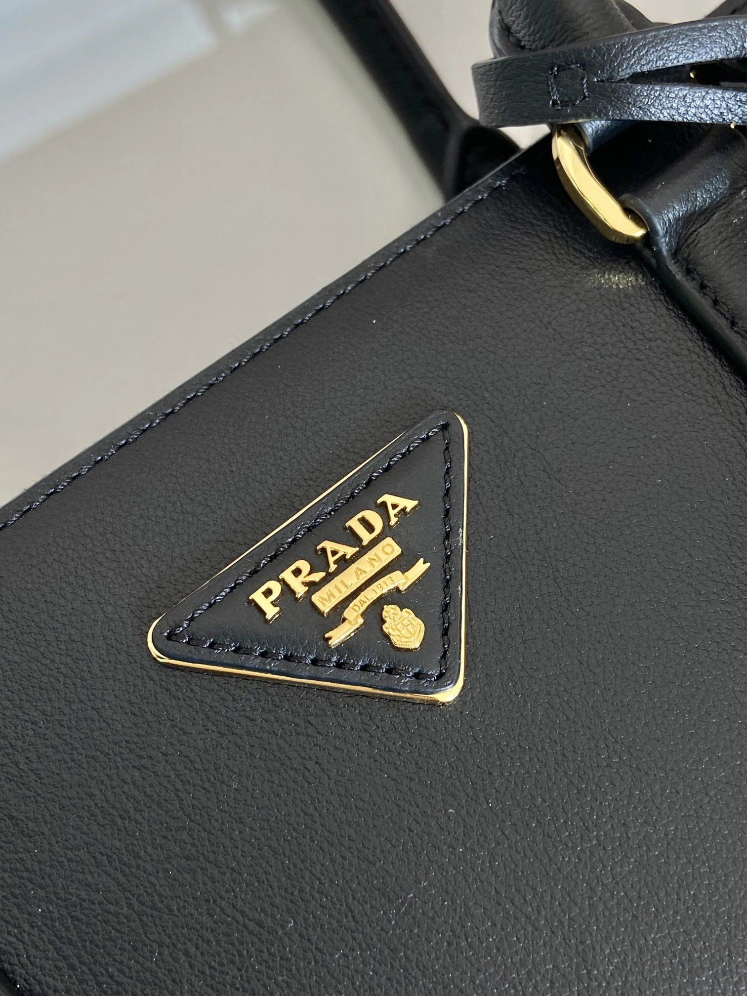 Prada Top Handle Bags 4099A-0214