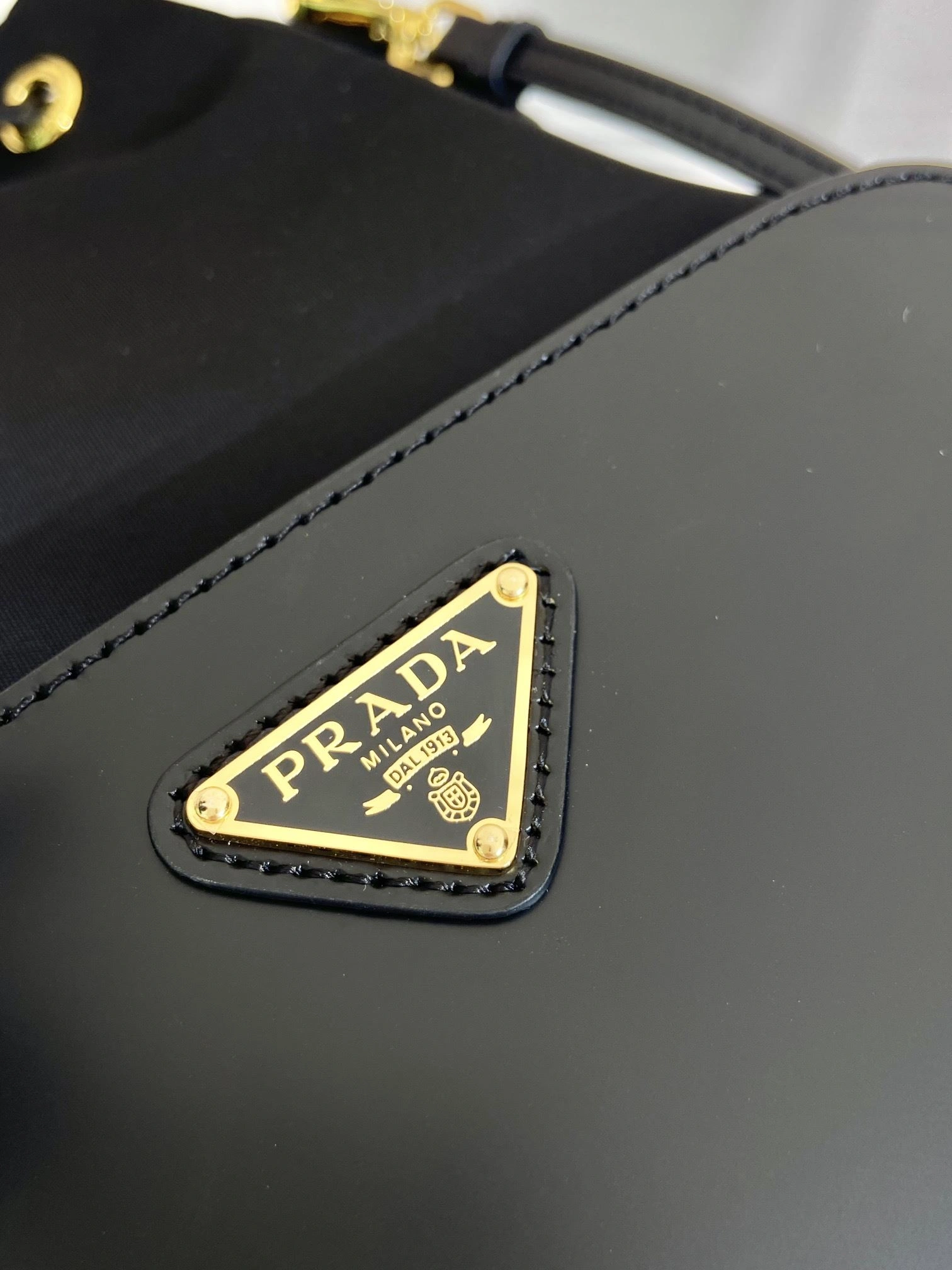 Prada Bucket Bags 4099A-0237