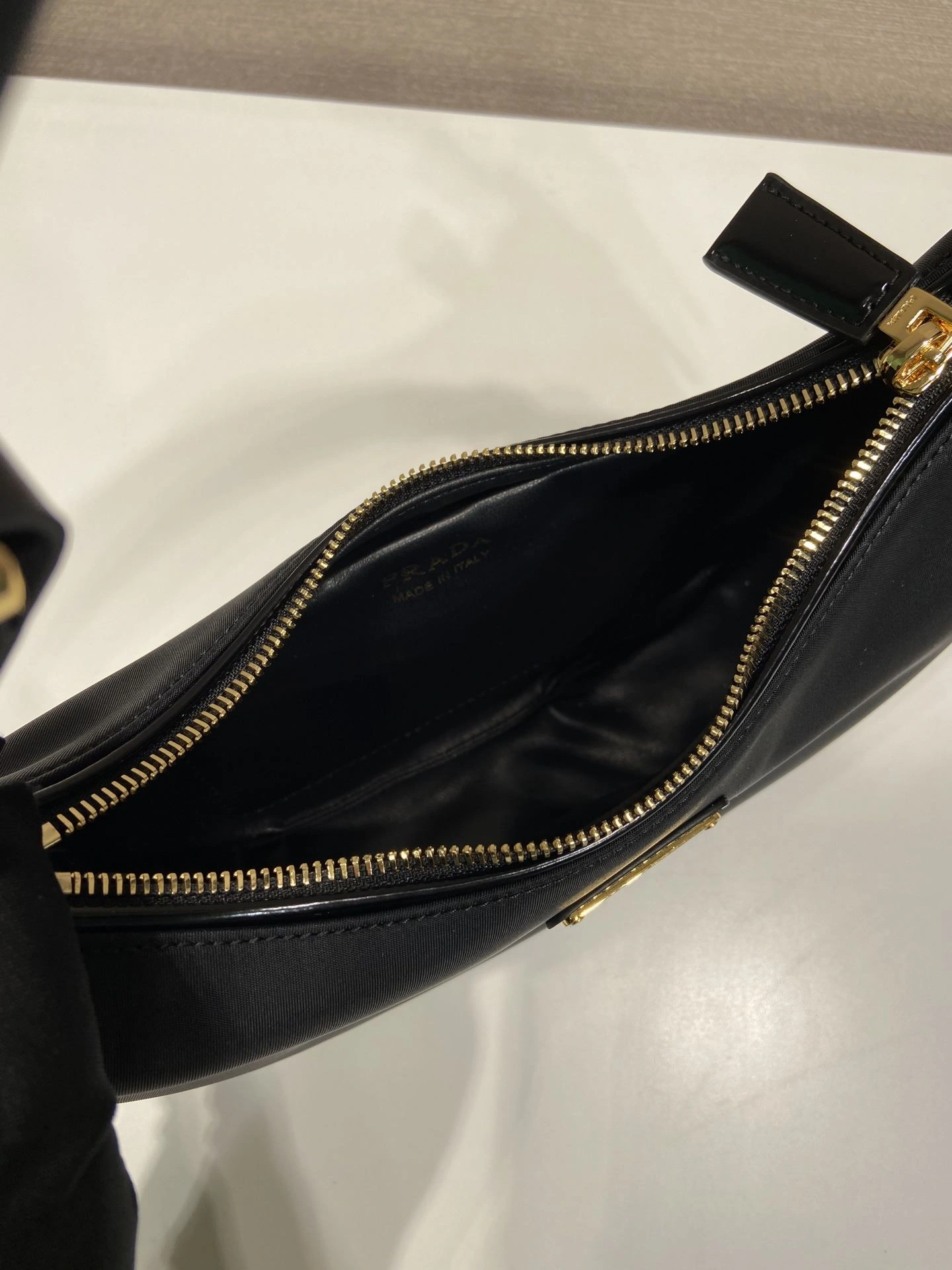 Prada Top Handle Bags 4099A-0239