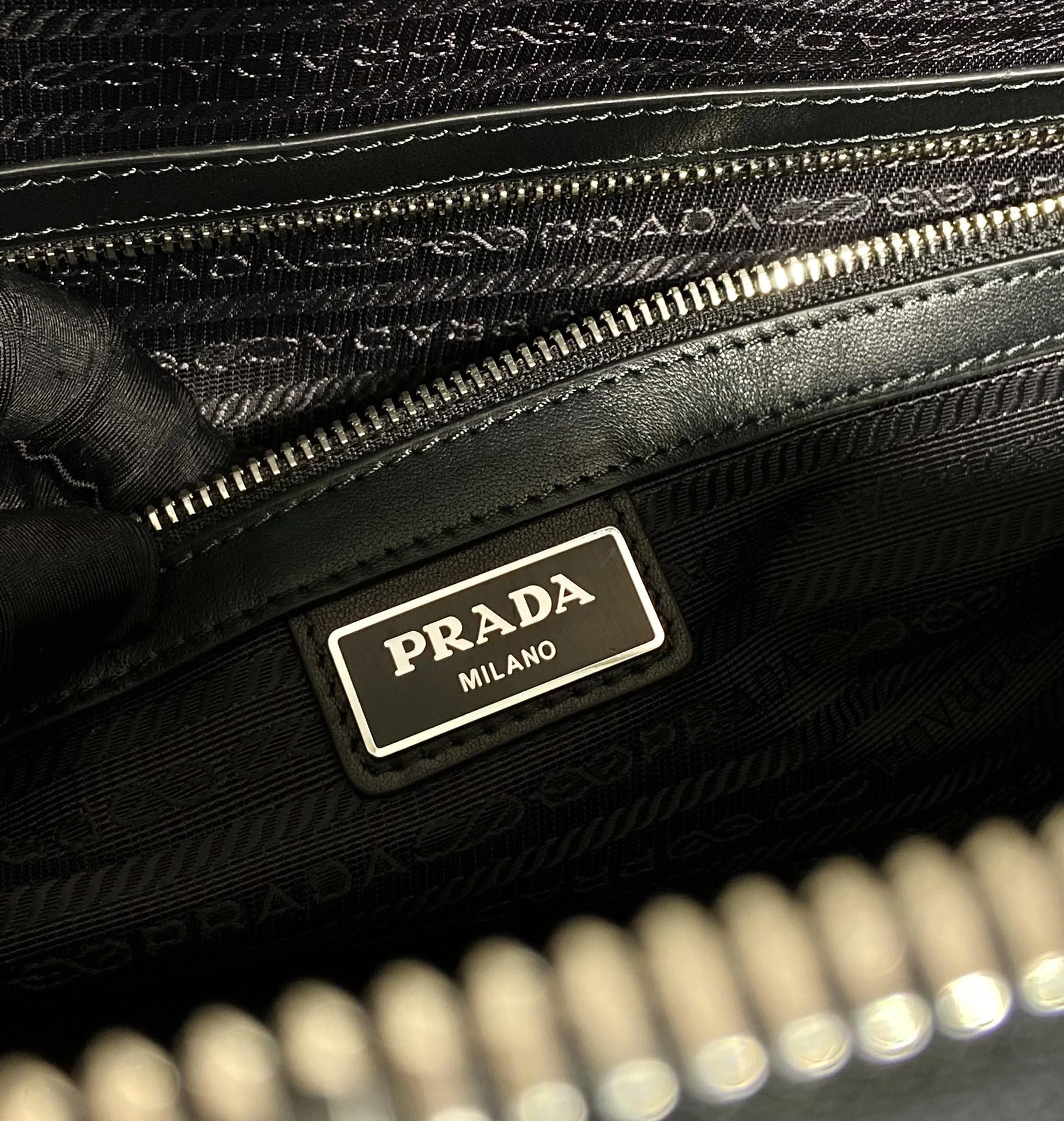 Prada Top Handle Bags 4099A-0244