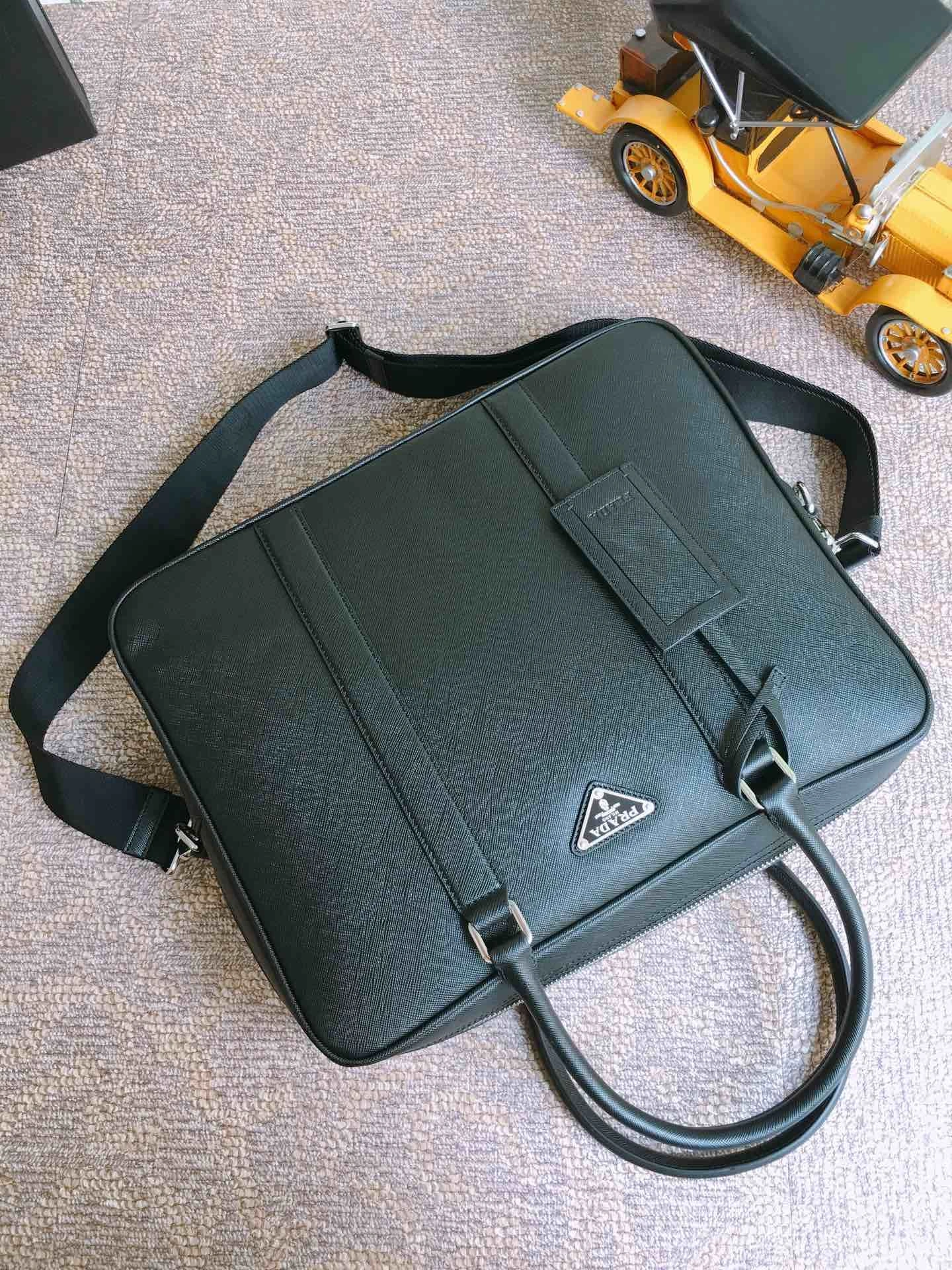 Prada Briefcase 4099A-0251