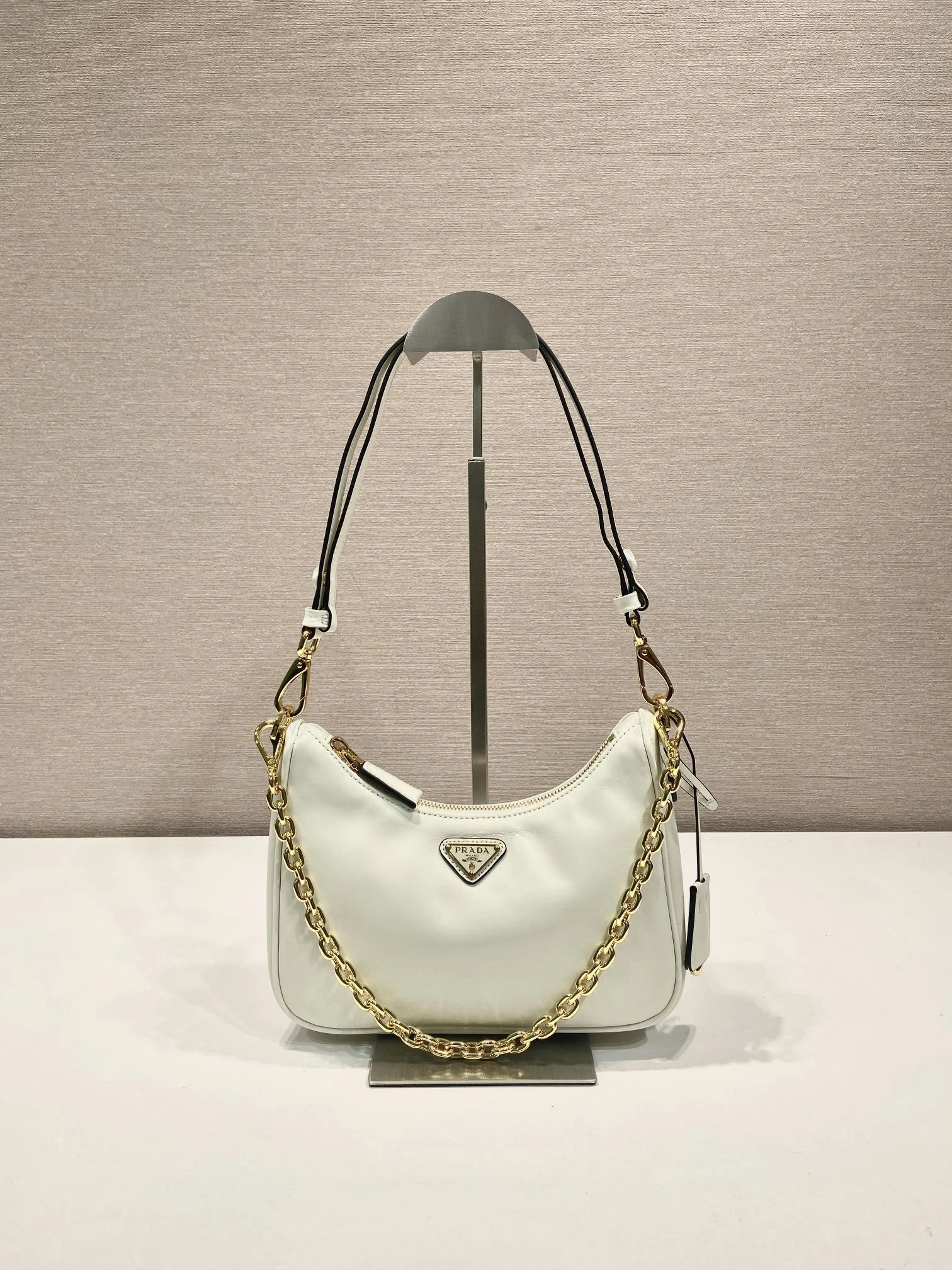 Prada Top Handle Bags 4099A-0301