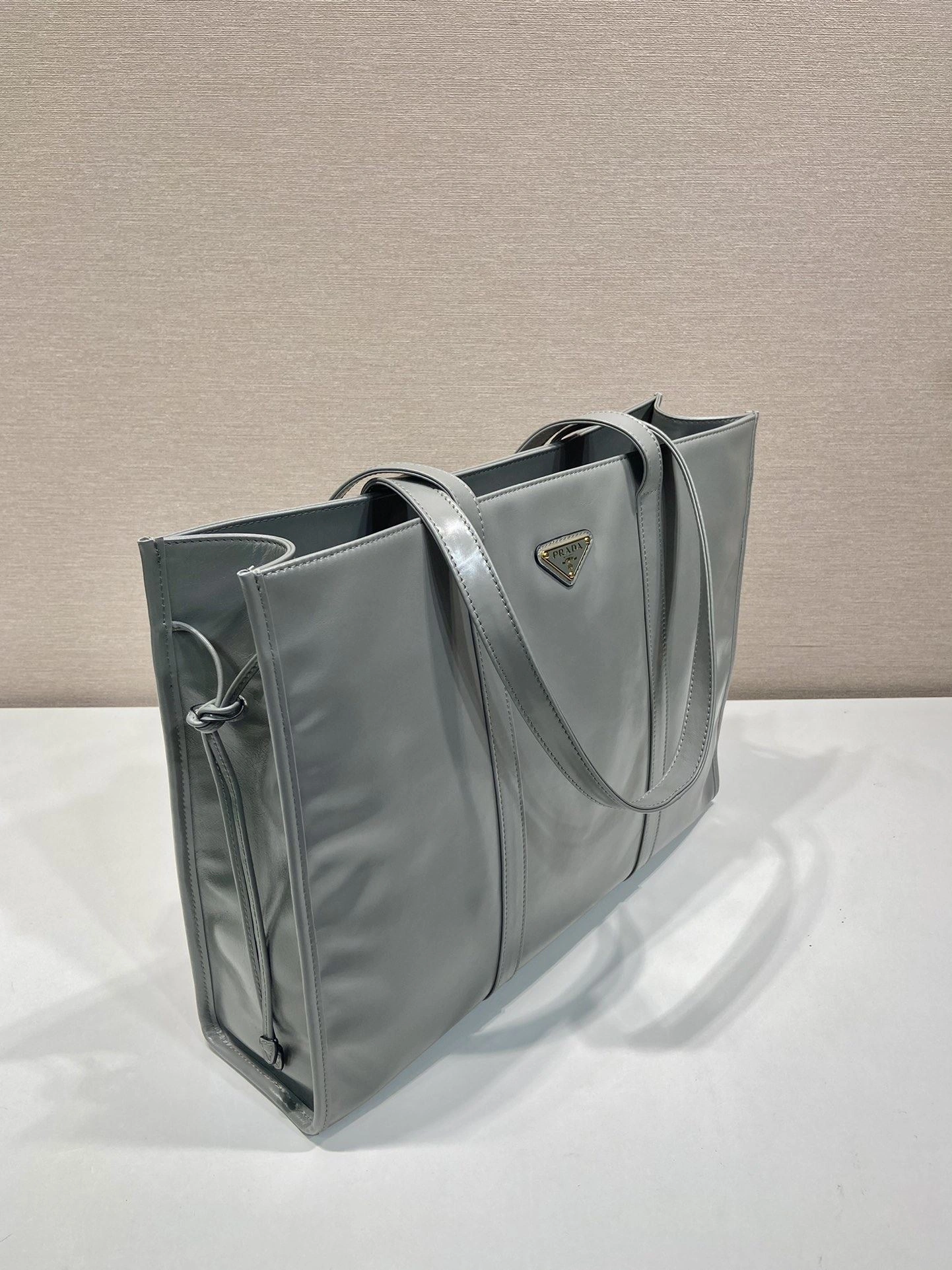 Prada Top Handle Bags 4099A-0308