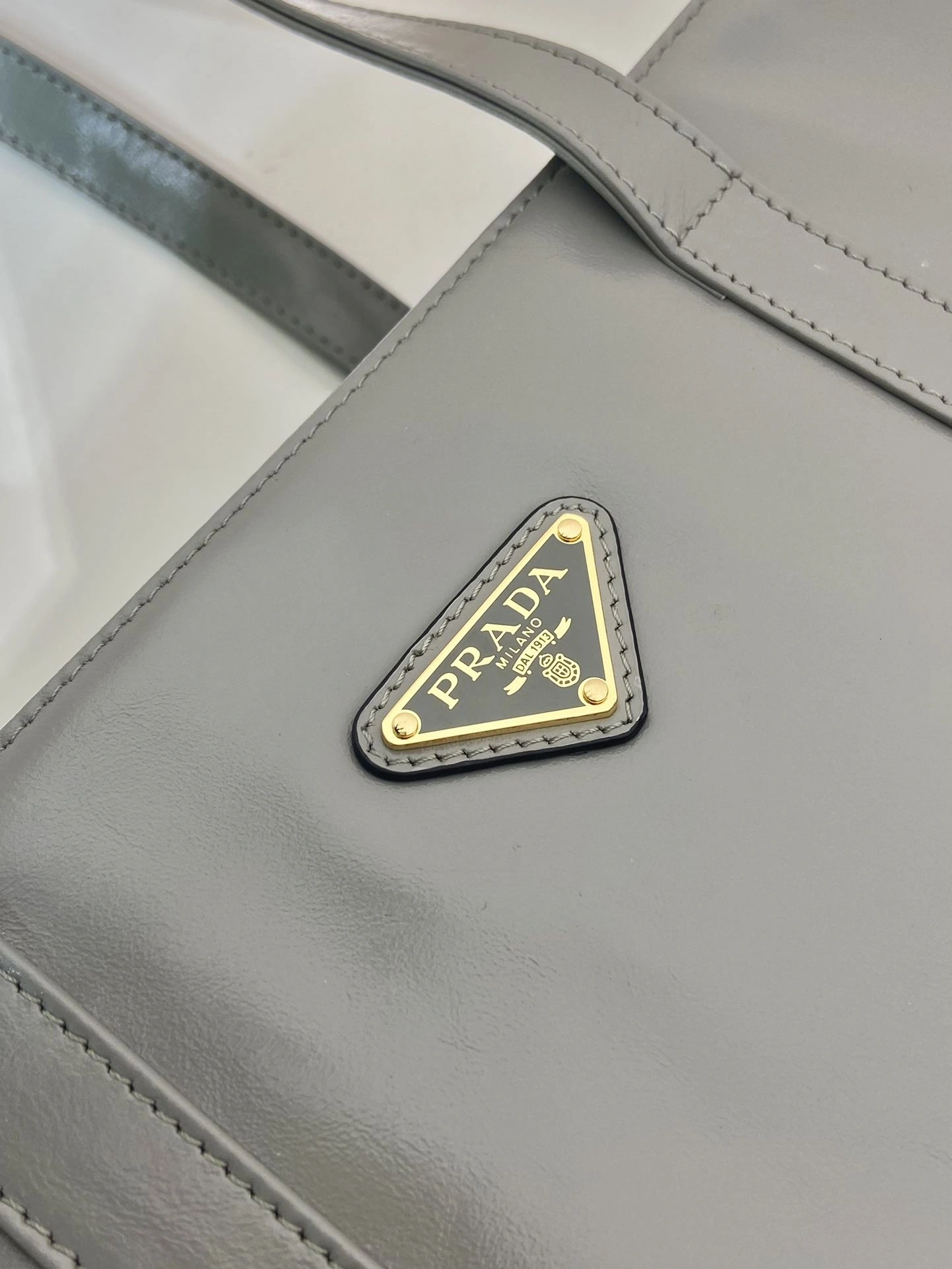 Prada Top Handle Bags 4099A-0308