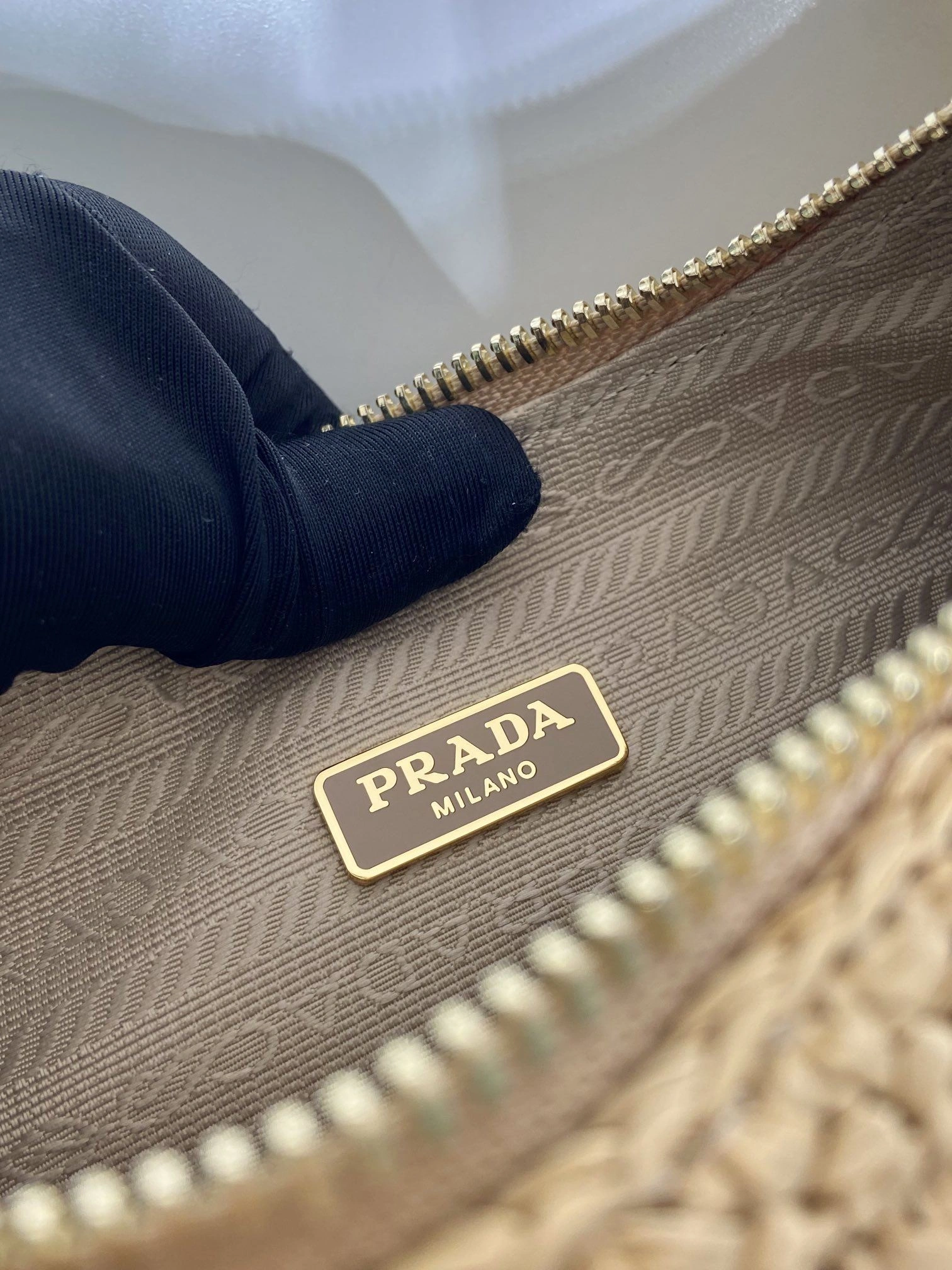 Prada Top Handle Bags 4099A-0326