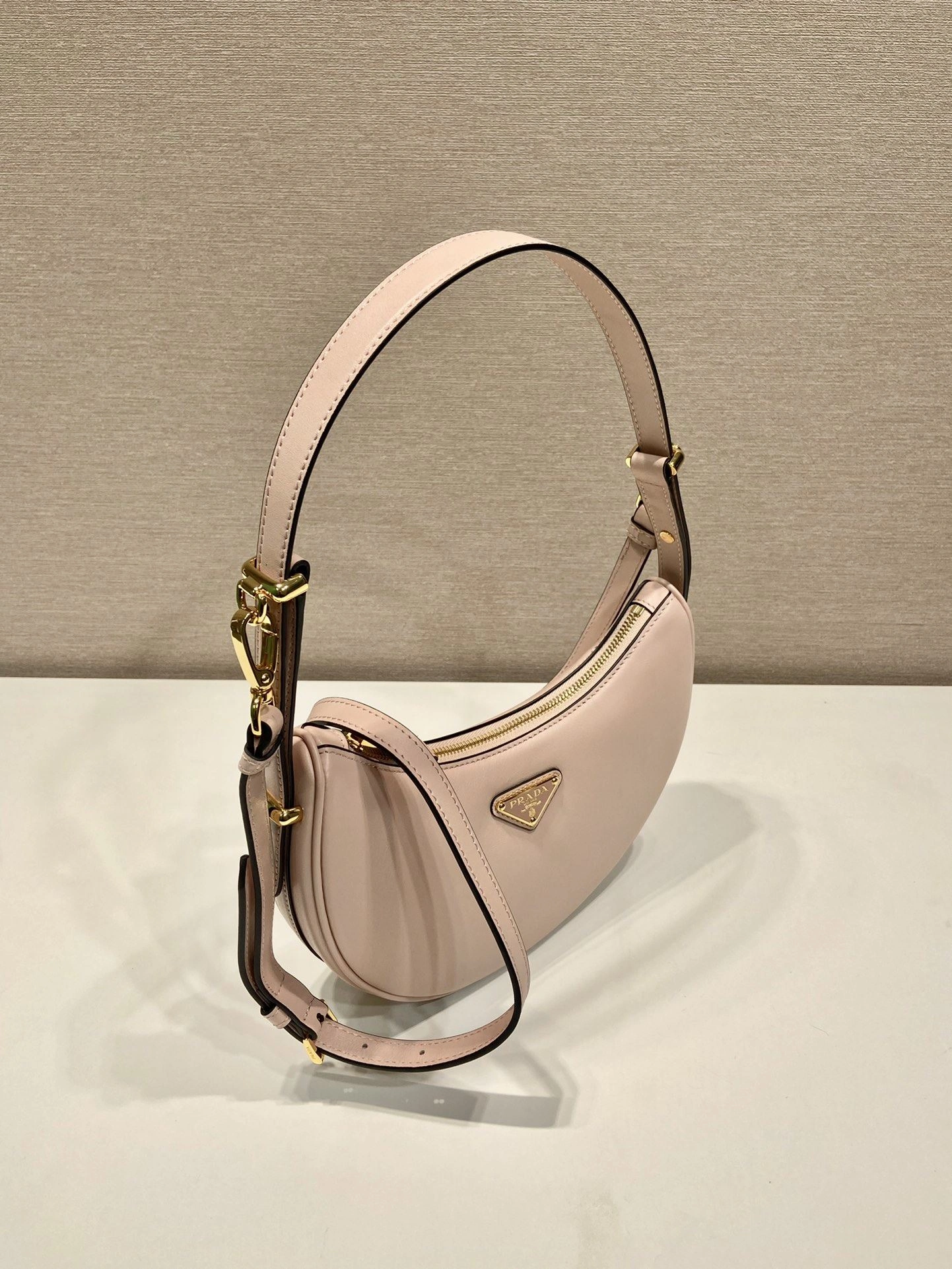 Prada Top Handle Bags 4099A-0337
