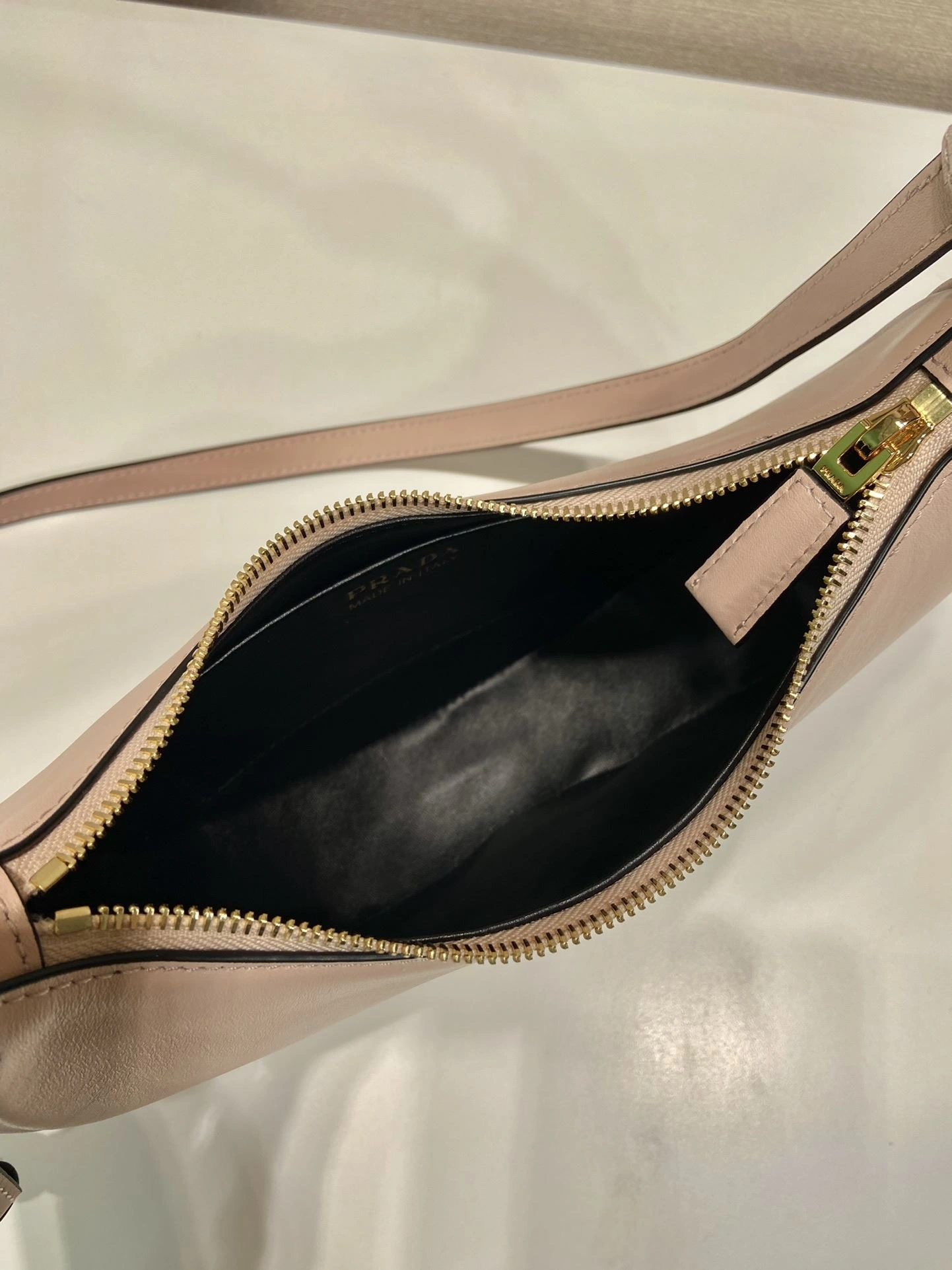 Prada Top Handle Bags 4099A-0337