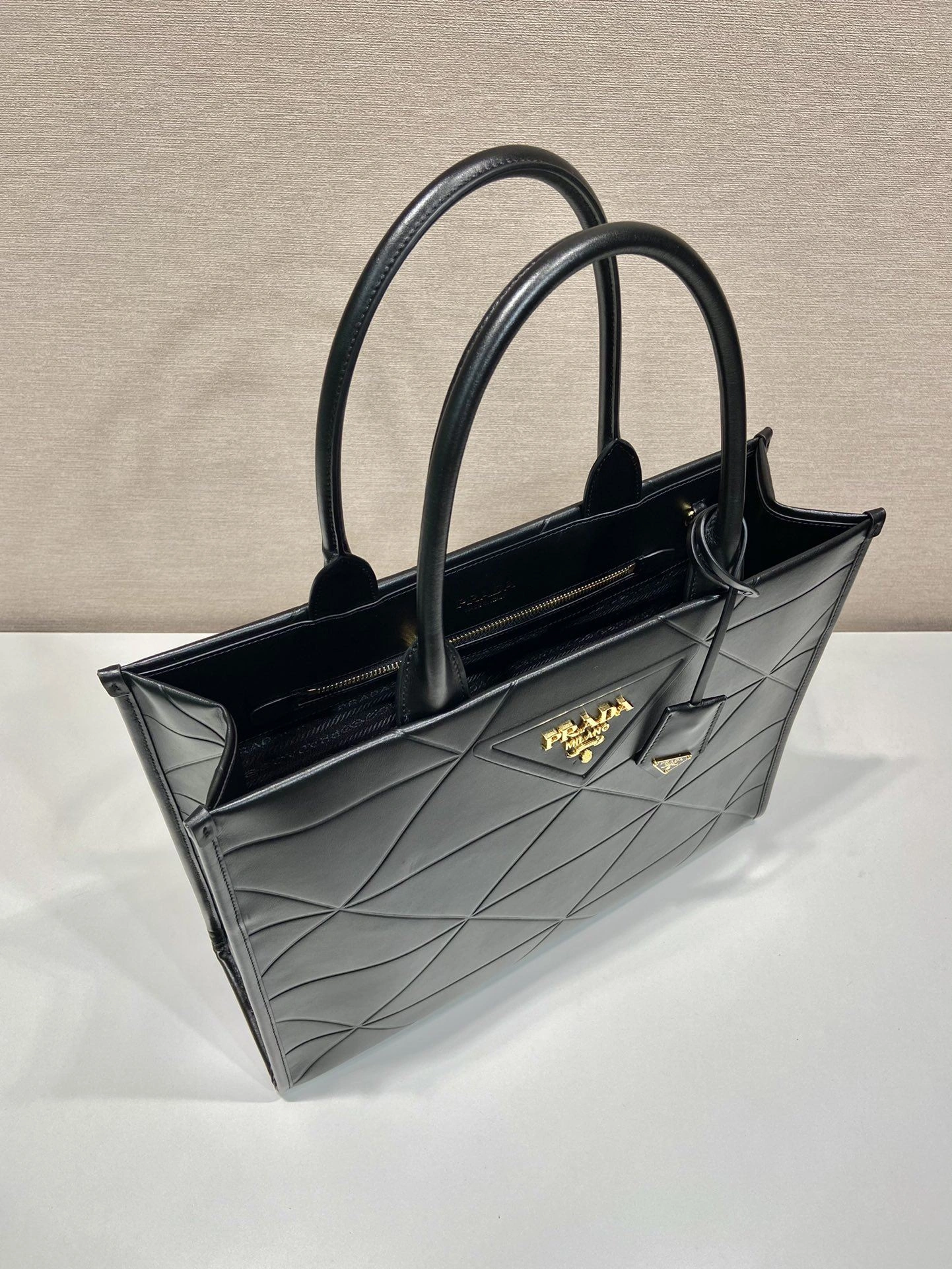 Prada Top Handle Bags 4099A-0363