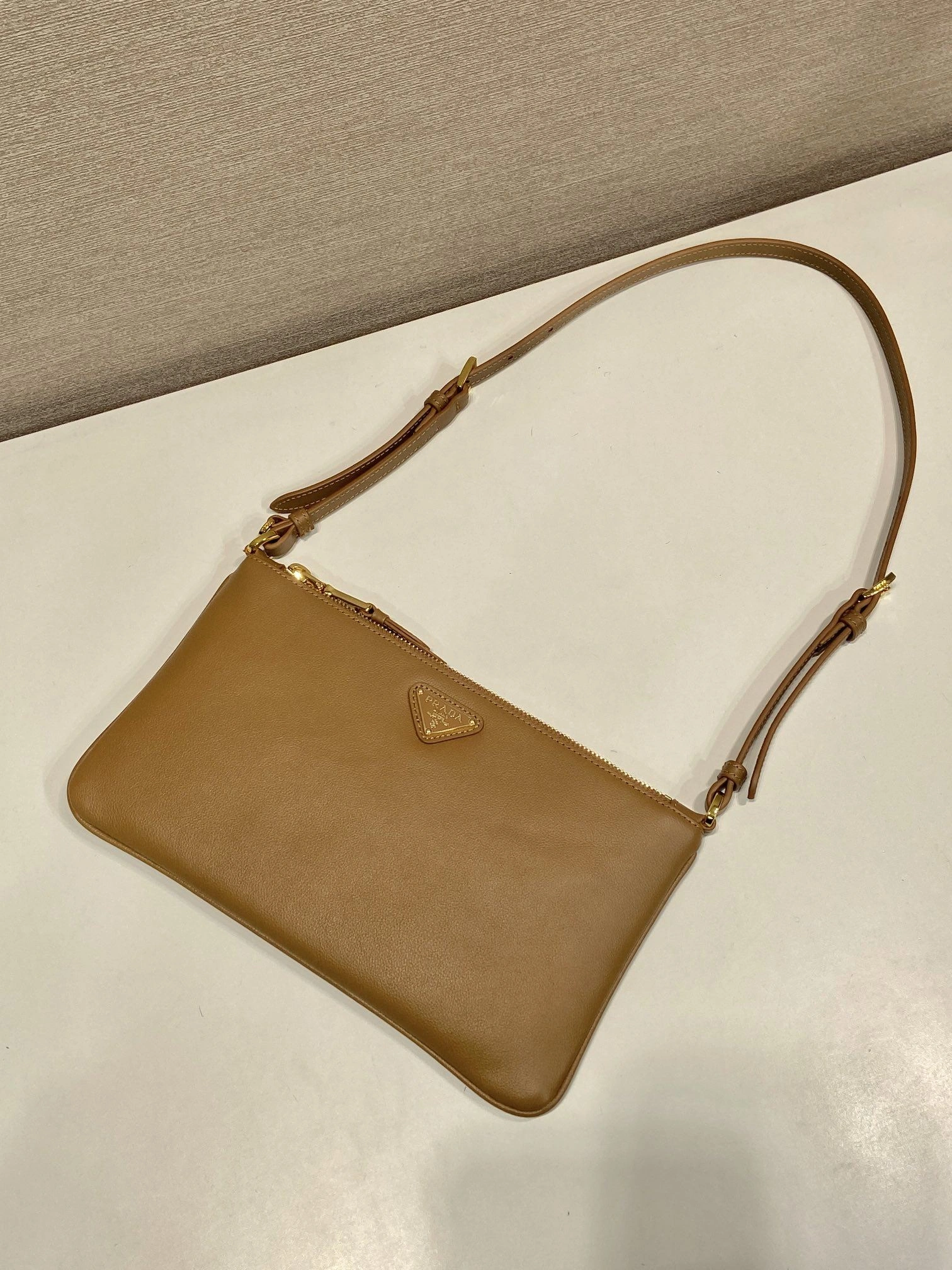 Prada Top Handle Bags 4099A-0450