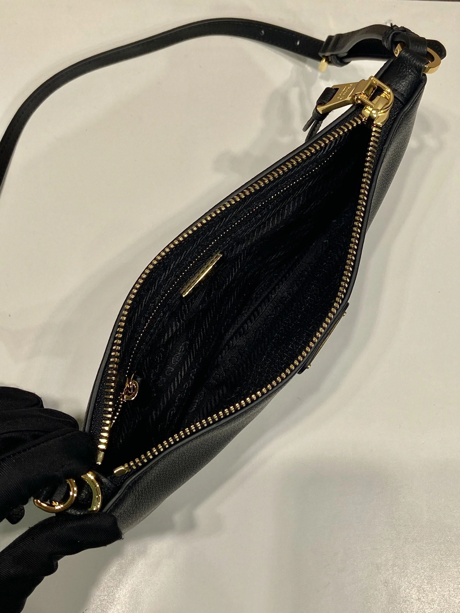 Prada Top Handle Bags 4099A-0451