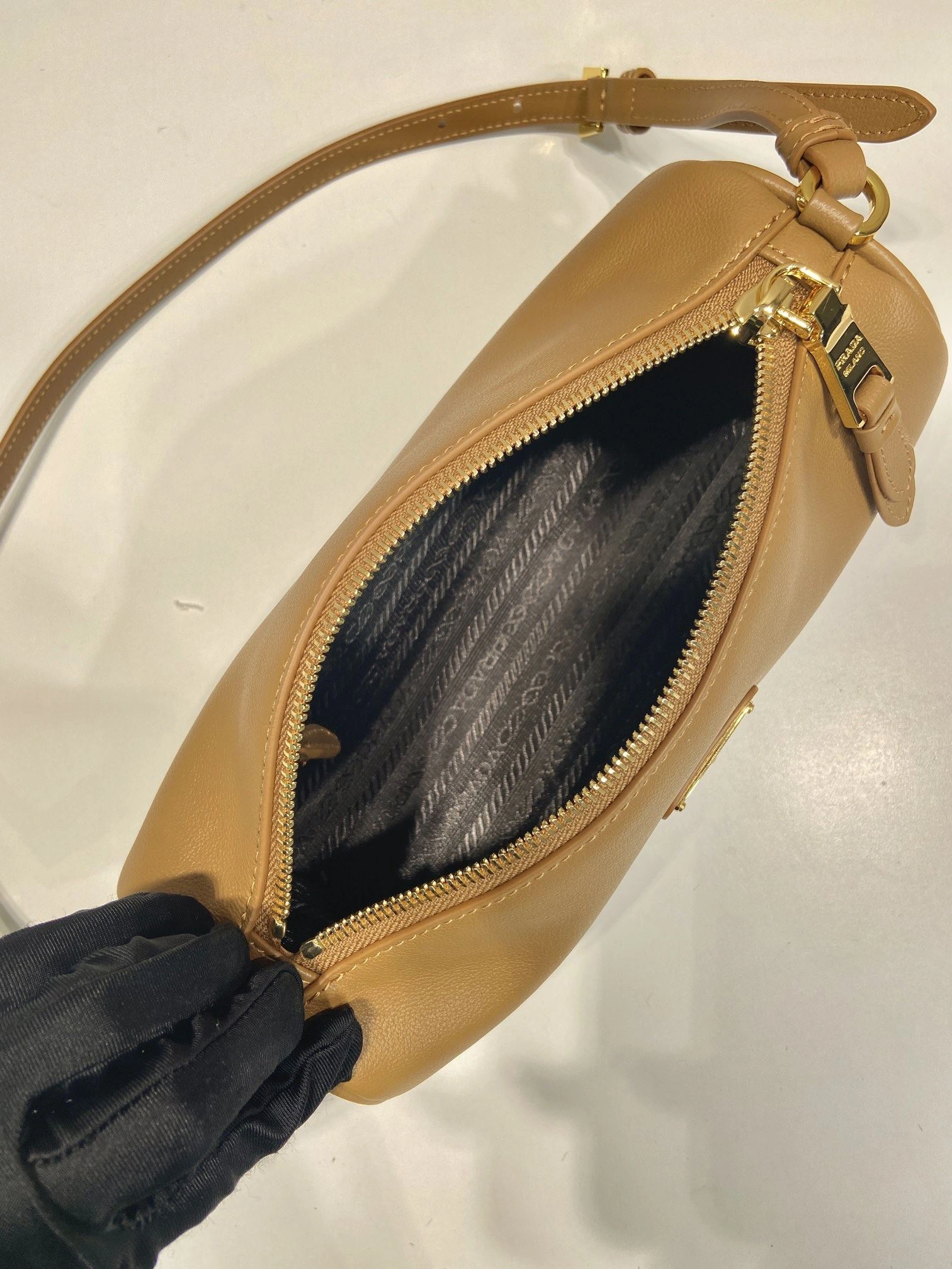 Prada Round Bags 4099A-0452
