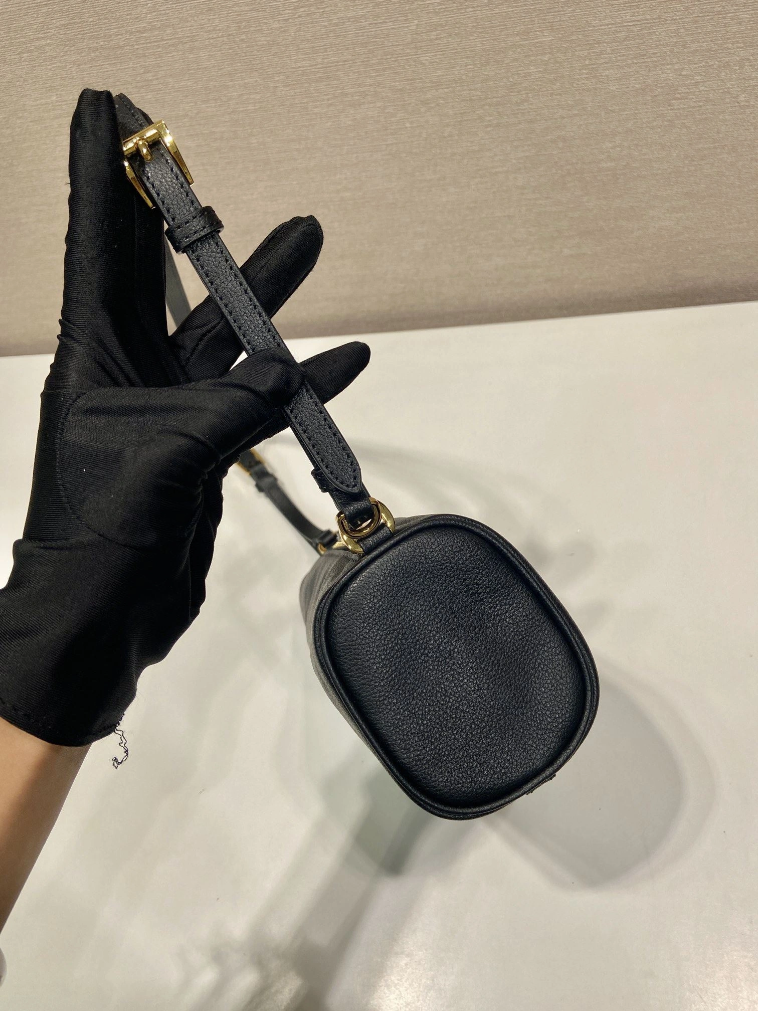 Prada Round Bags 4099A-0453