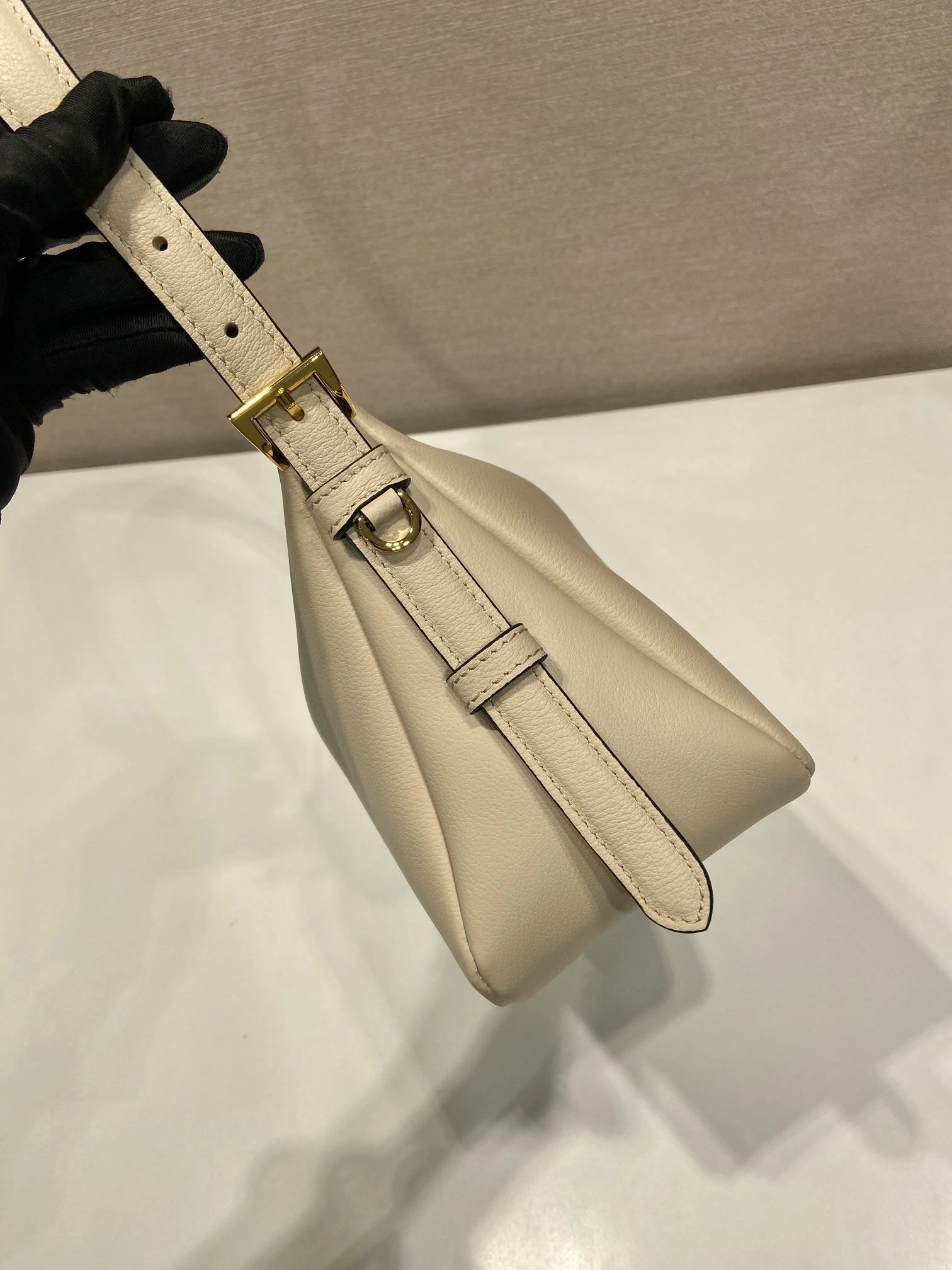 Prada Top Handle Bags 4099A-0460