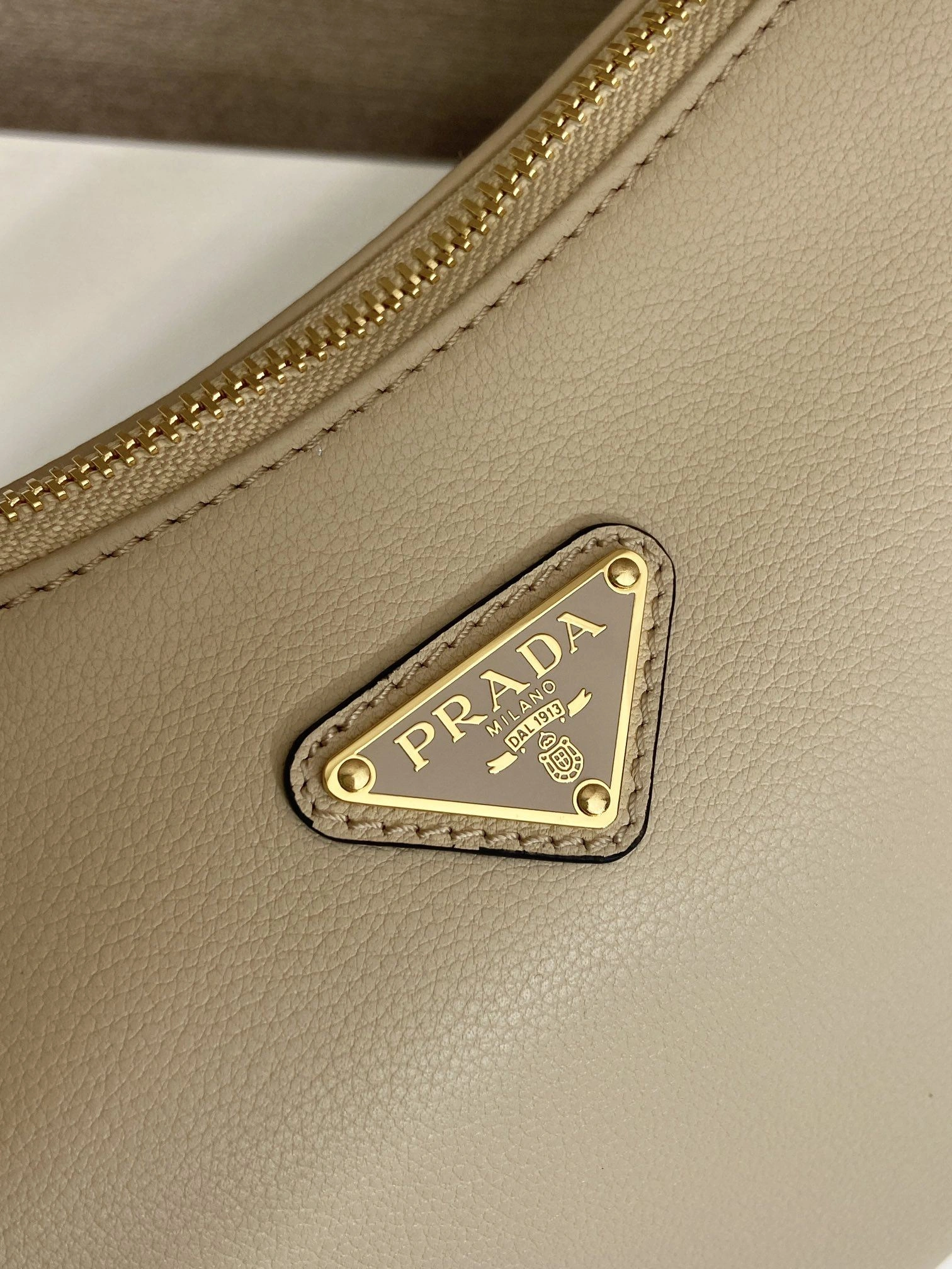 Prada Top Handle Bags 4099A-0460