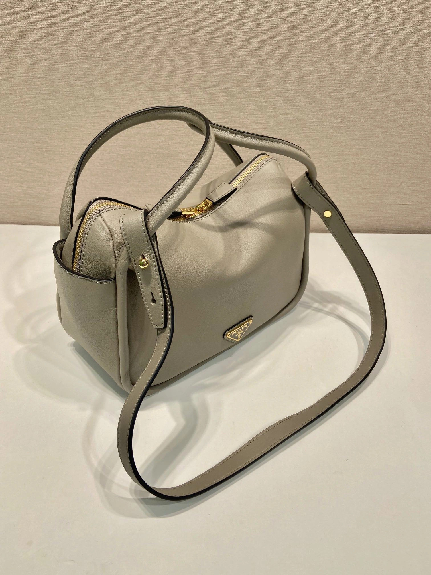 Prada Top Handle Bags 4099A-0498