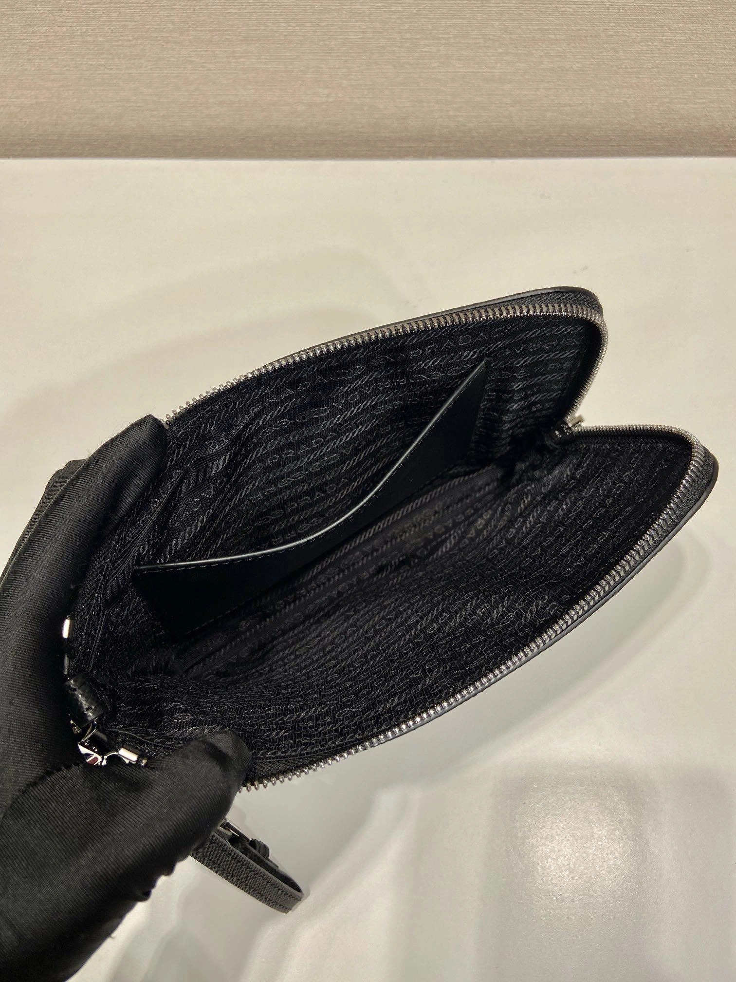 Prada Clutch Bags 4099A-0509