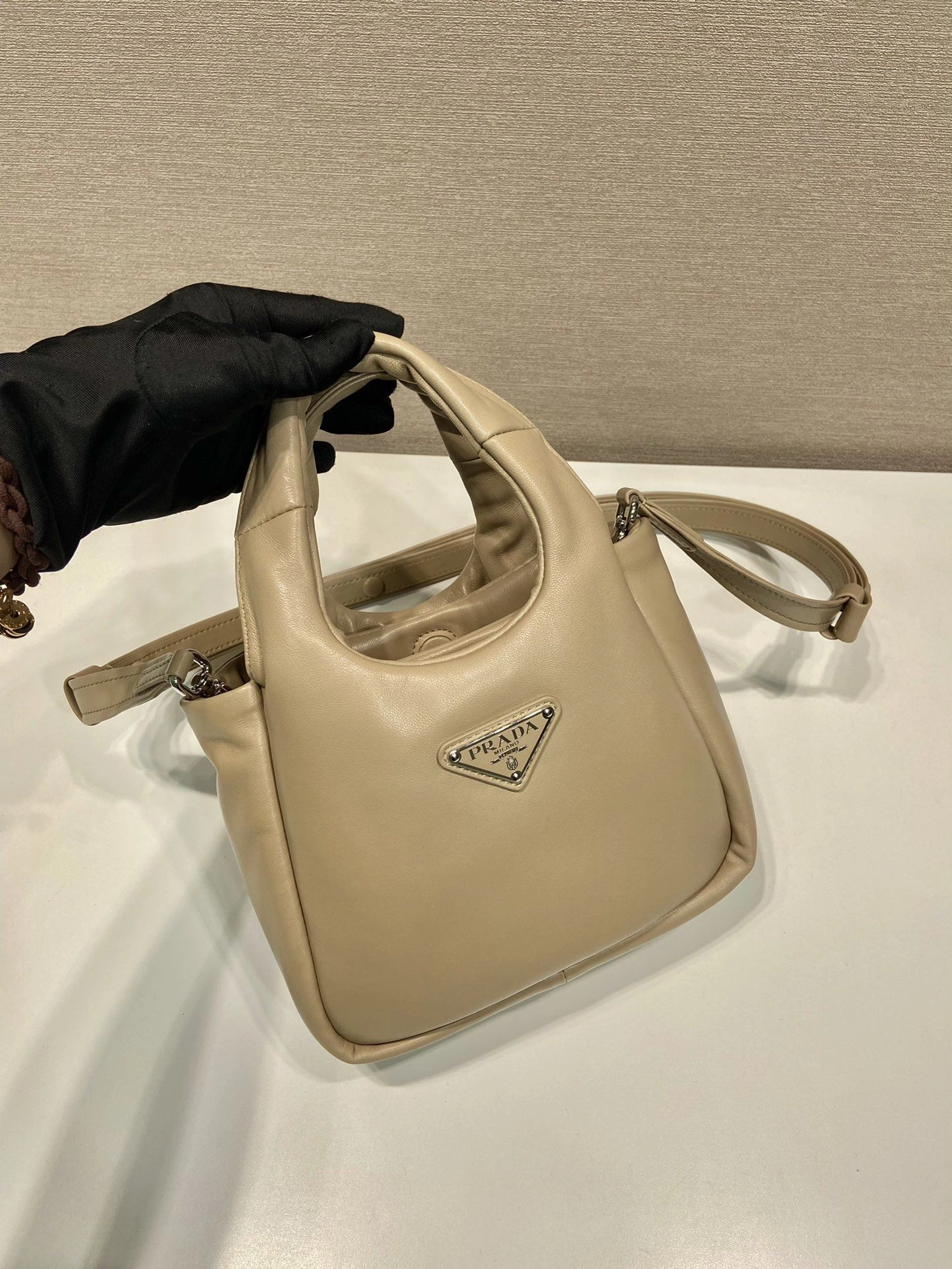 Prada Top Handle Bags 4099A-0539