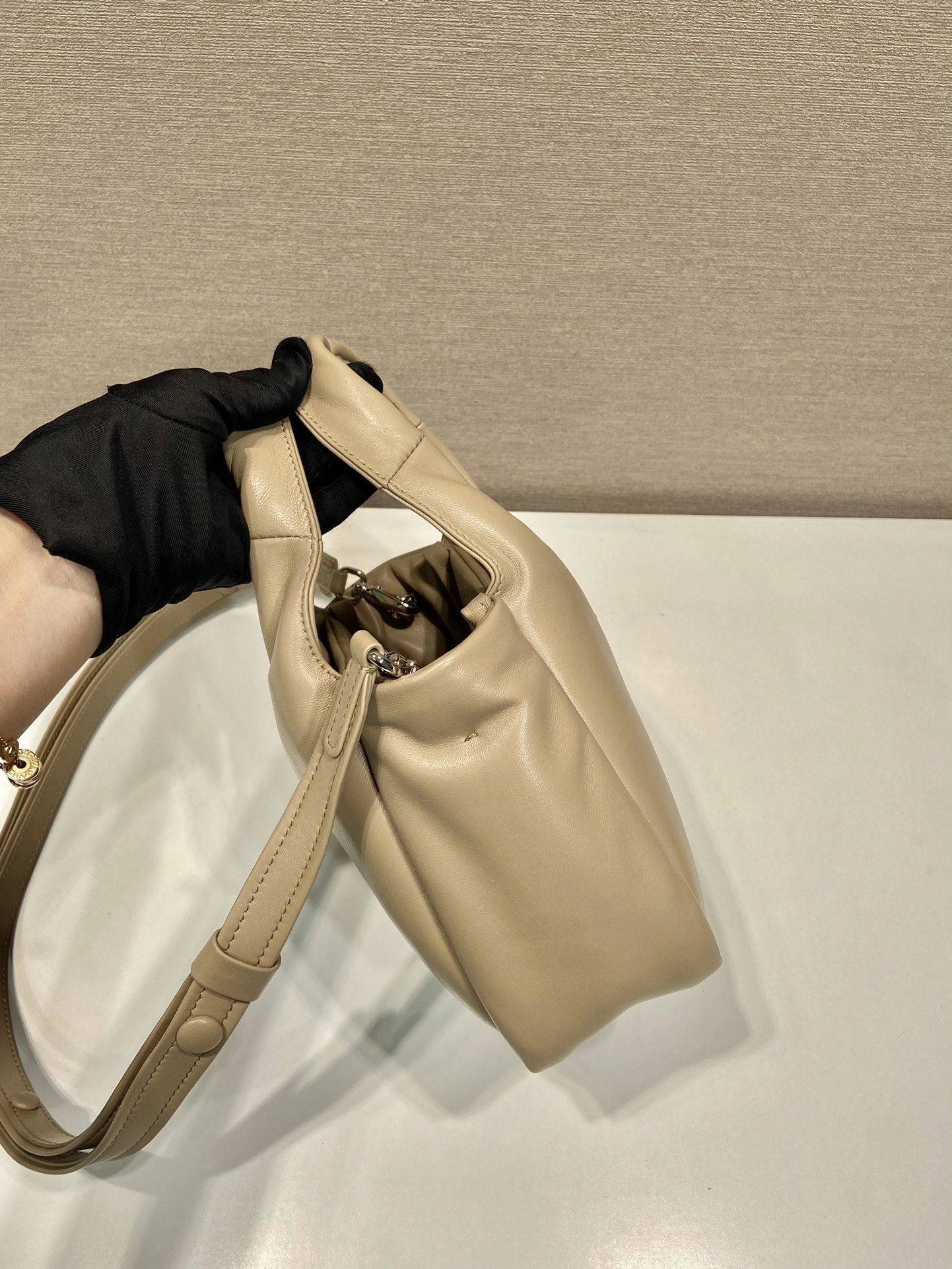 Prada Top Handle Bags 4099A-0539