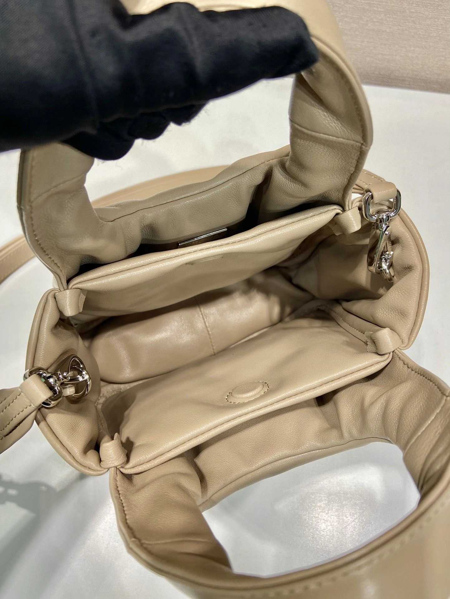 Prada Top Handle Bags 4099A-0539