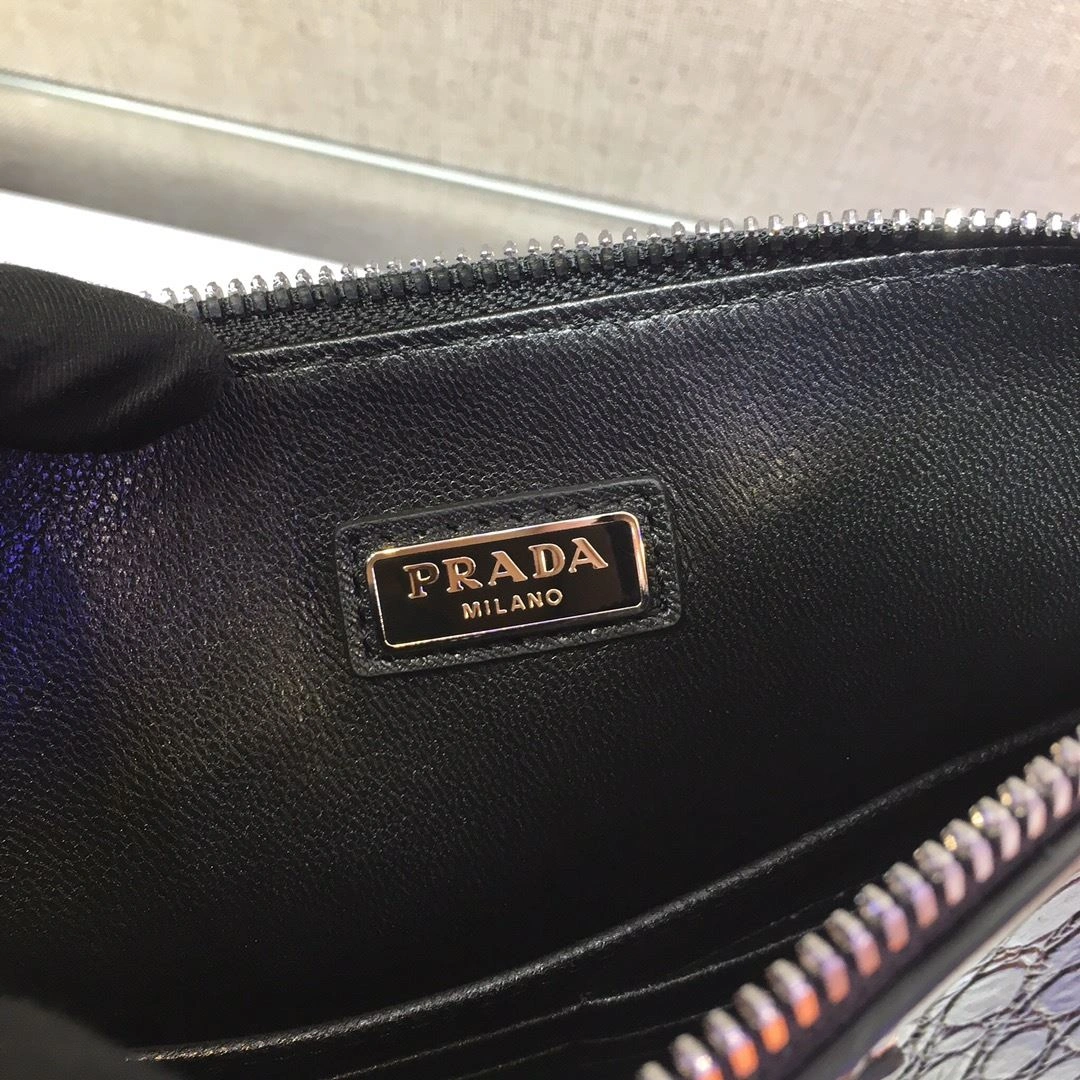 Prada Clutch Bags 4099A-0550