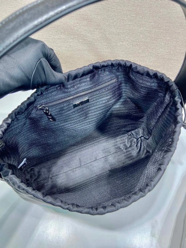 Prada Top Handle Bags 4099A-0557