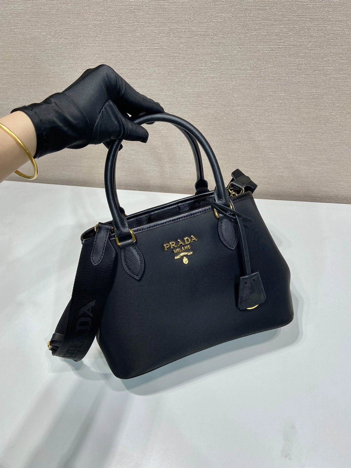 Prada Top Handle Bags 4099A-0558