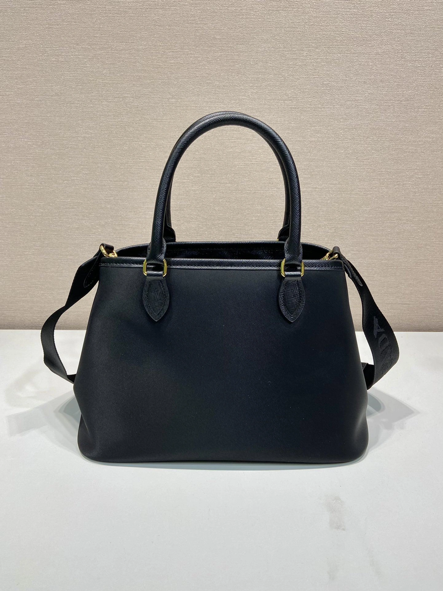 Prada Top Handle Bags 4099A-0559