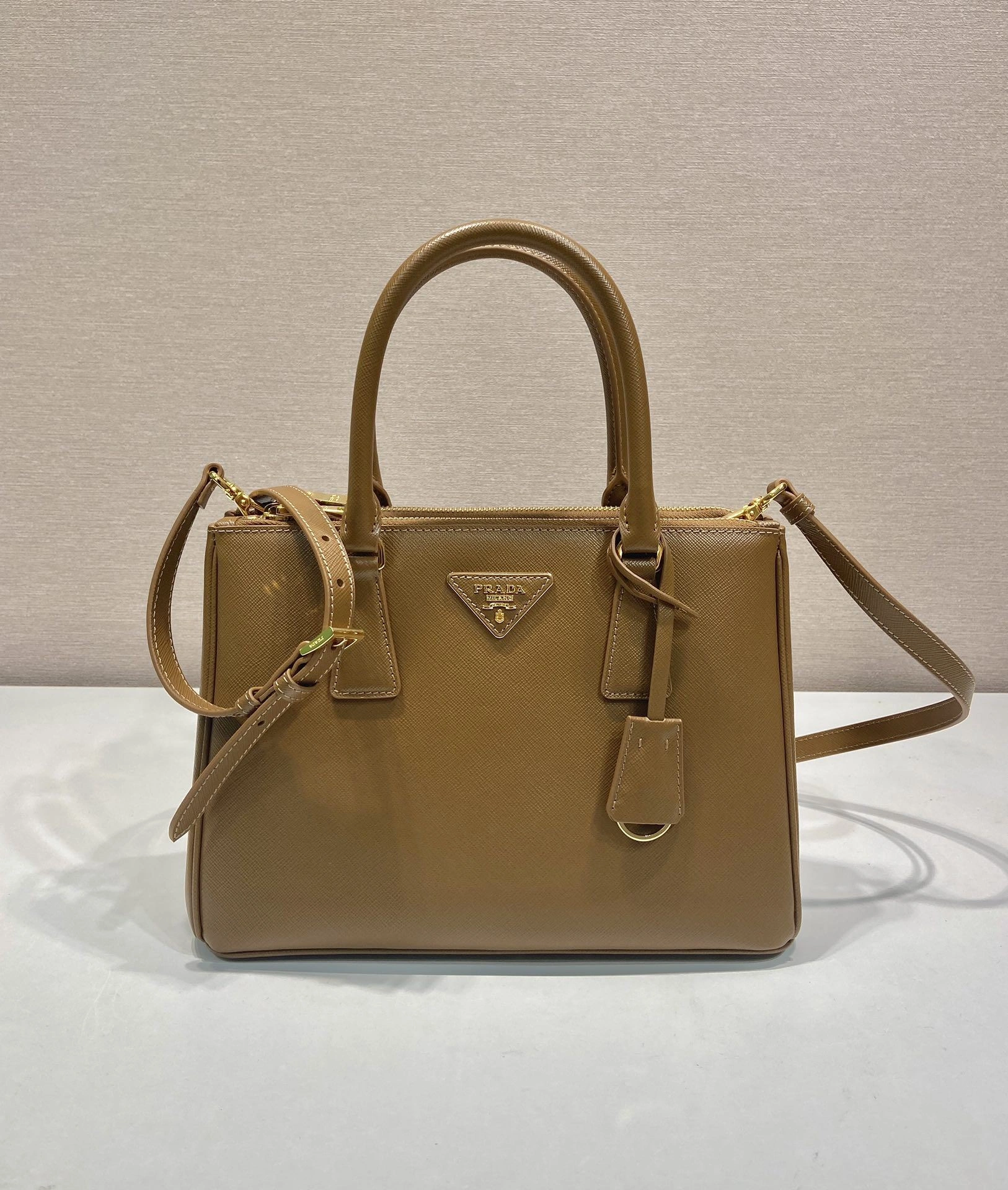 Prada Top Handle Bags 4099A-0576