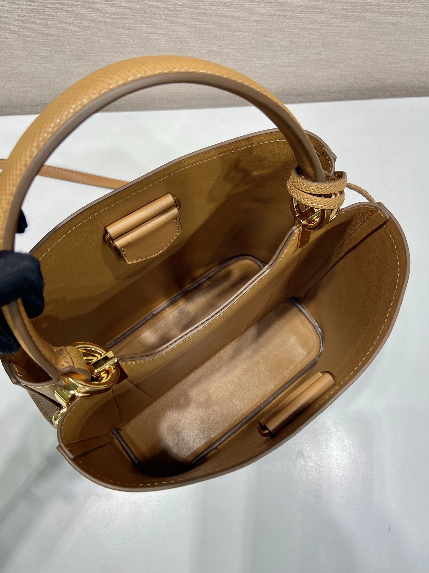 Prada Top Handle Bags 4099A-0580