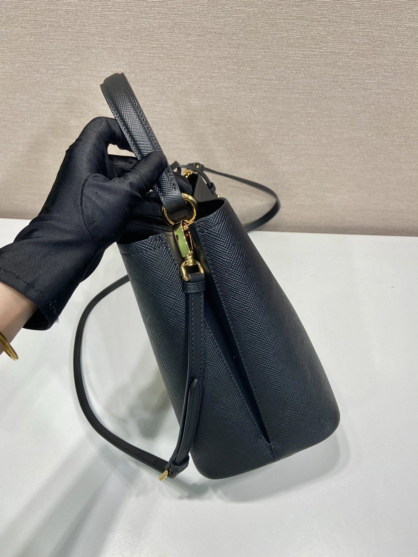 Prada Top Handle Bags 4099A-0581