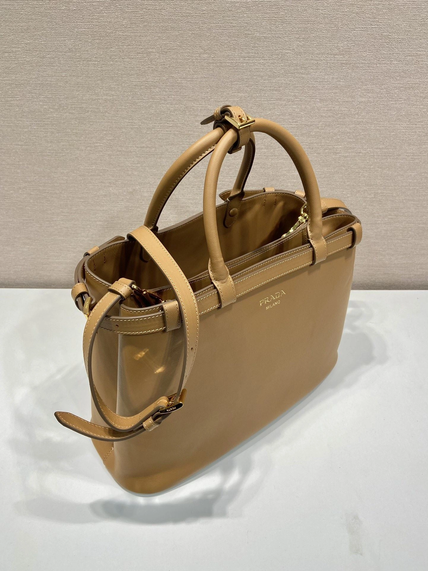 Prada Top Handle Bags 4099A-0598