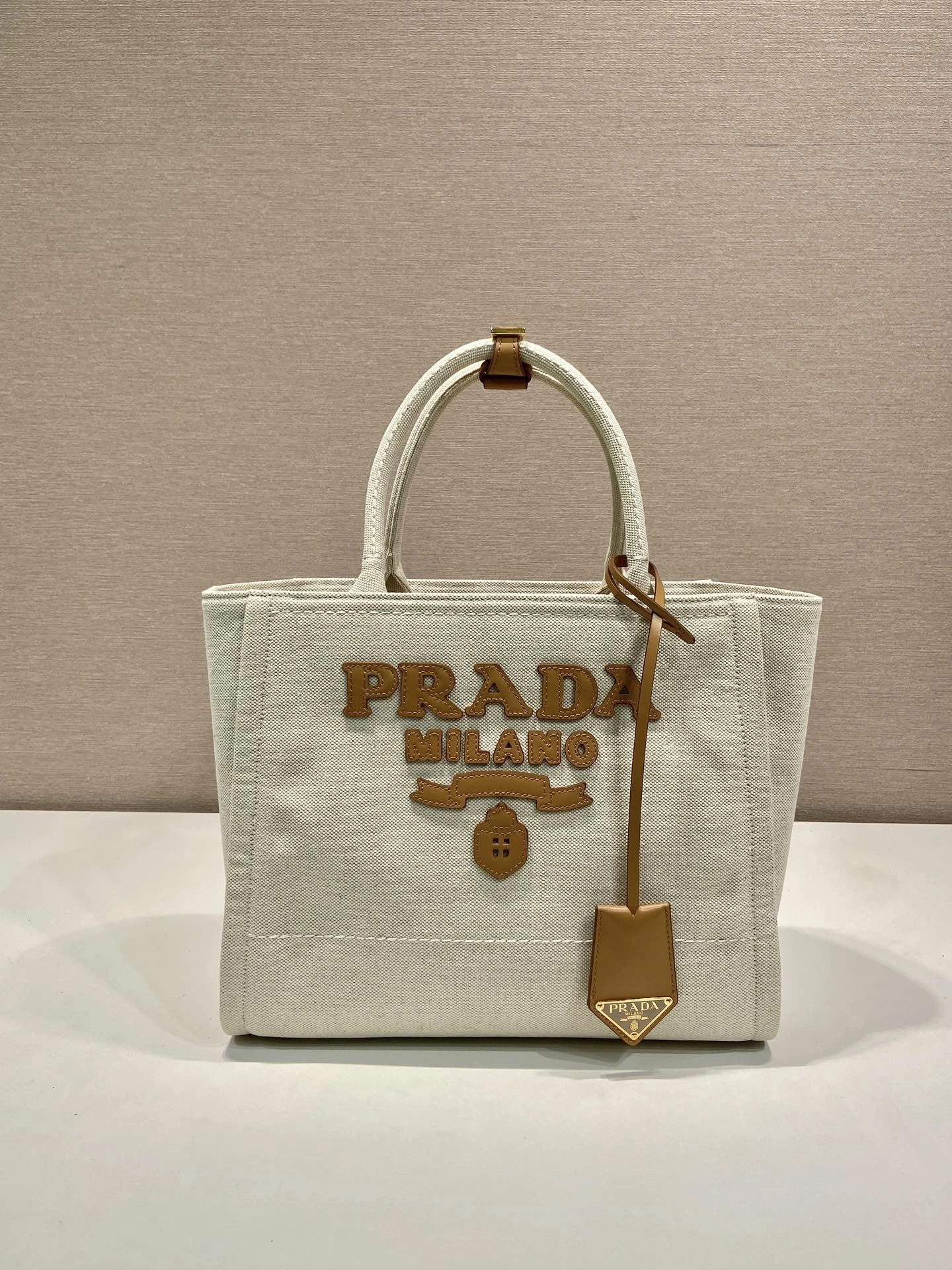 Prada Top Handle Bags 4099A-0662