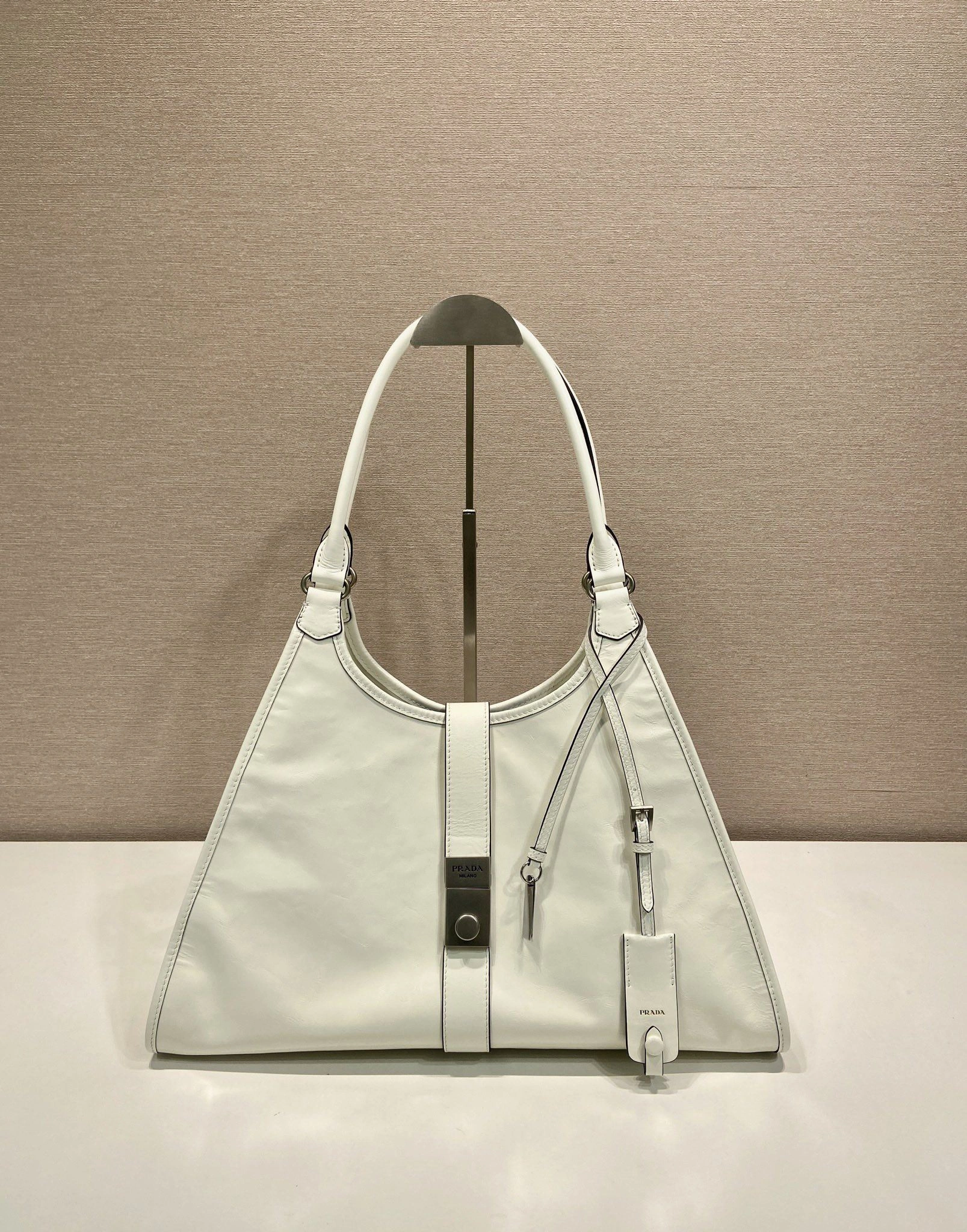 Prada Top Handle Bags 4099A-0670