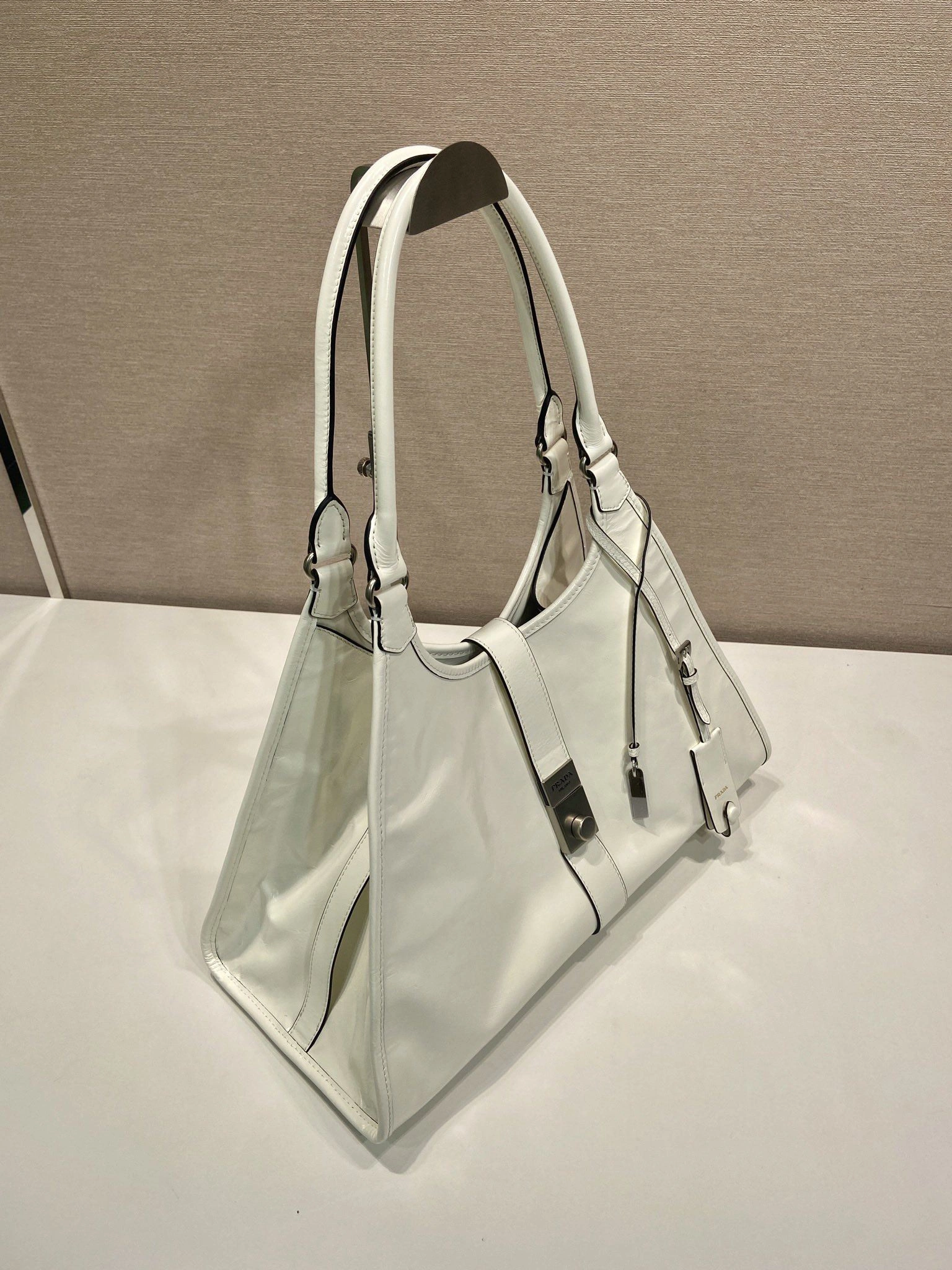 Prada Top Handle Bags 4099A-0670