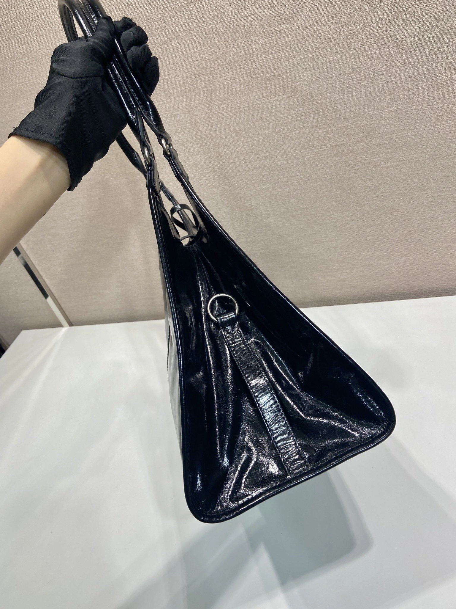 Prada Top Handle Bags 4099A-0671