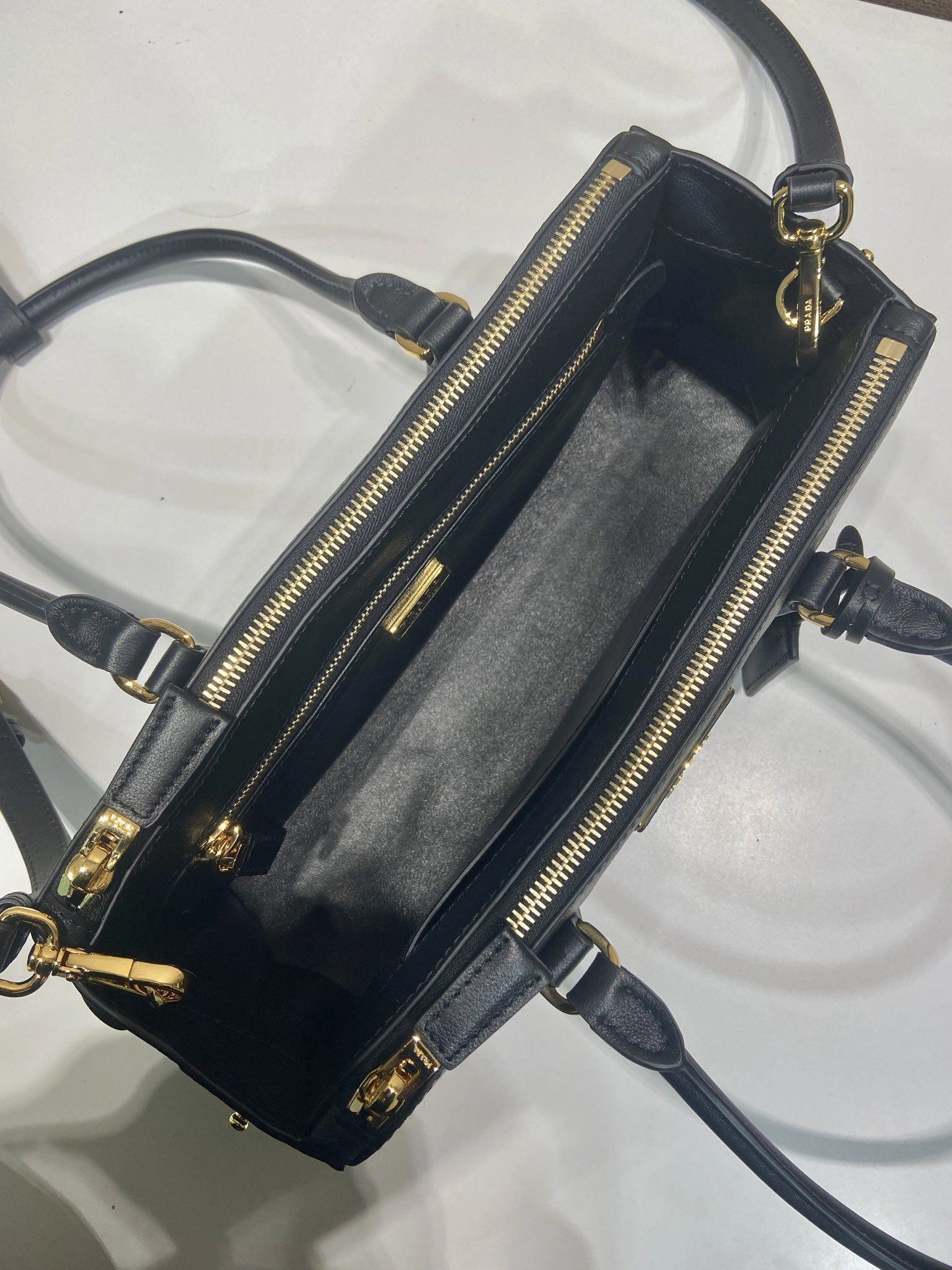 Prada Top Handle Bags 4099A-0703