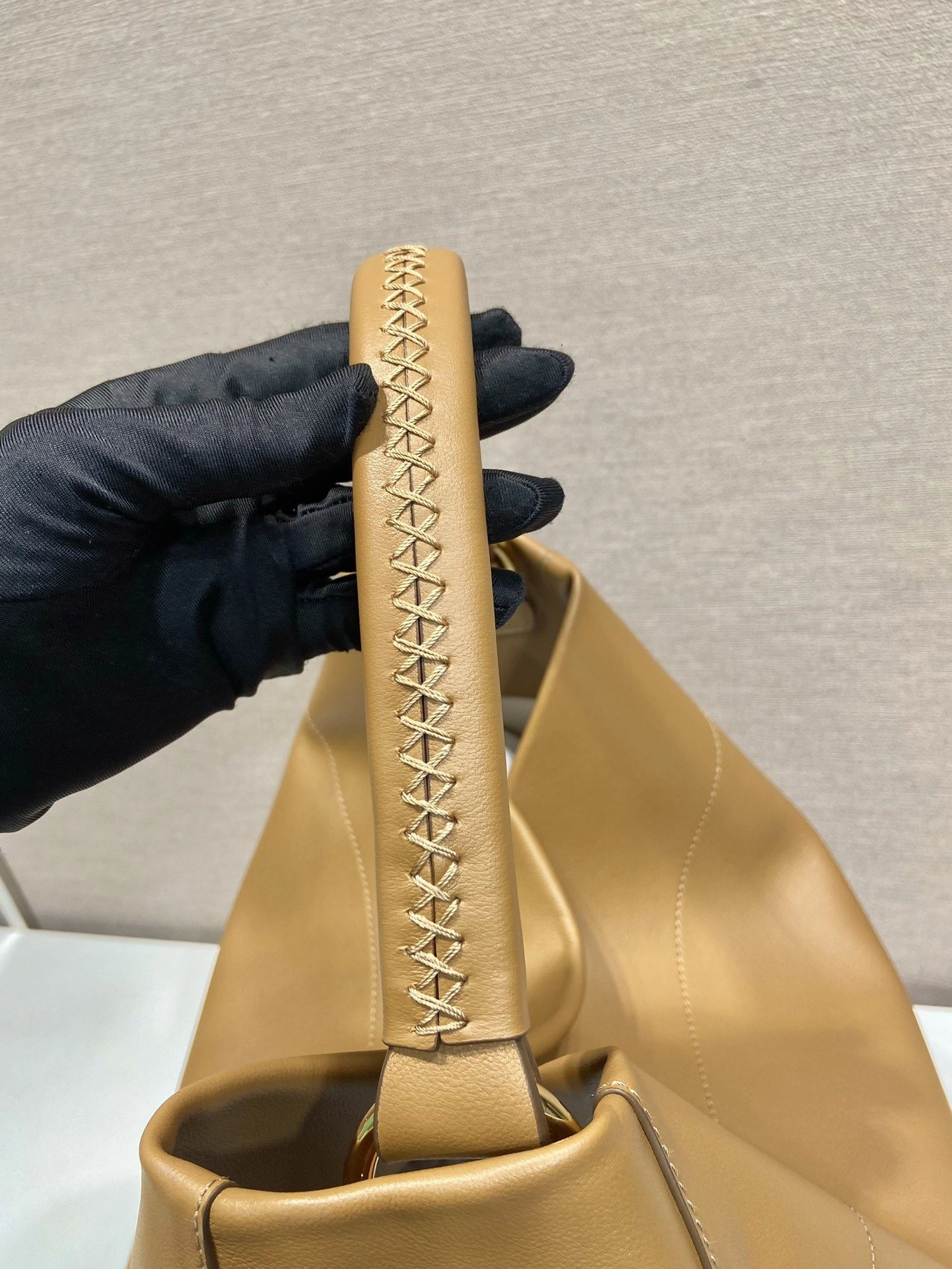 Prada Top Handle Bags 4099A-0704