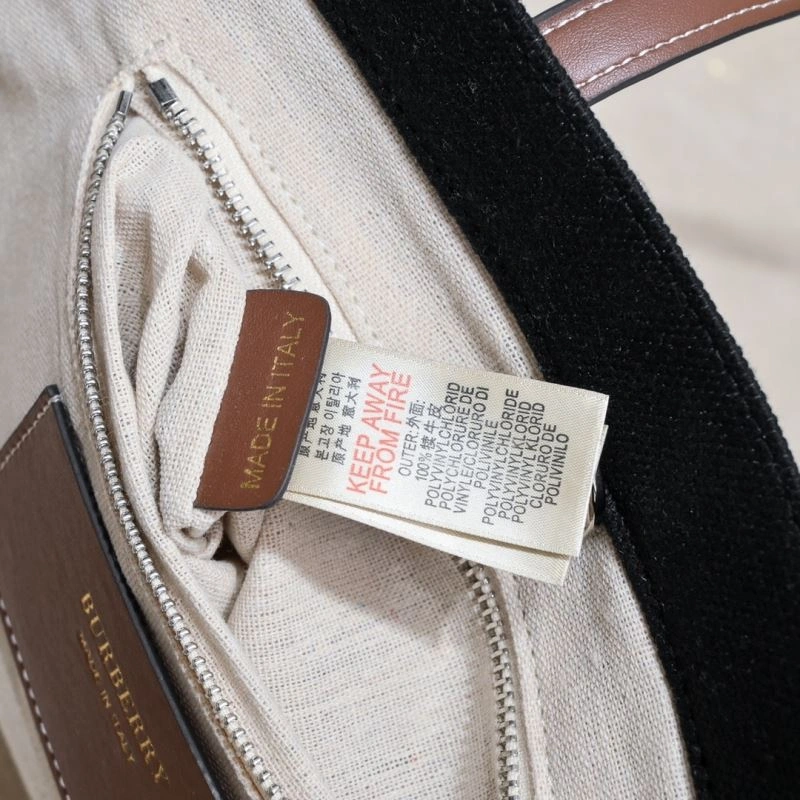 Burberry Shopping Bags 4101C-2768