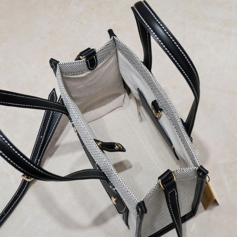 Burberry Shopping Bags 4101C-2770