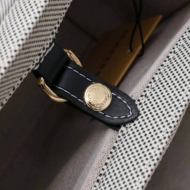 Burberry Shopping Bags 4101C-2770