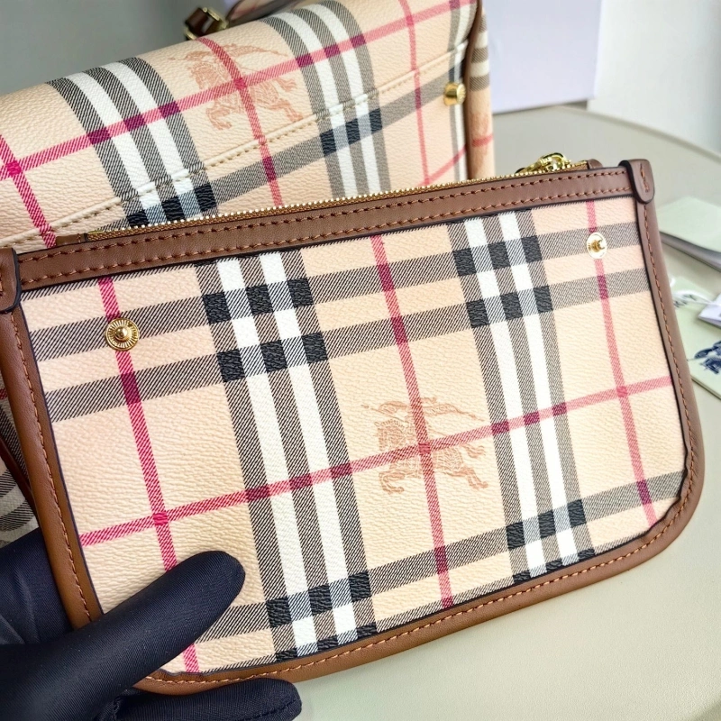 Burberry Shopping Bags 4115A-0012