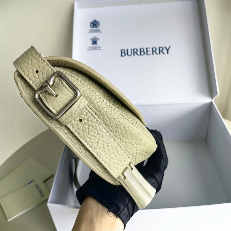 Burberry Top Handle Bags 4115A-0015