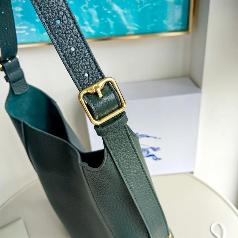 Burberry Top Handle Bags 4115A-0019