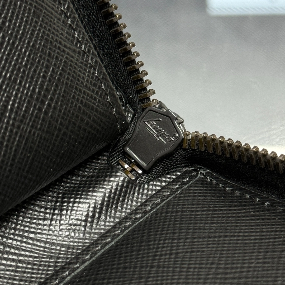 PradaWallets 4135D-0085