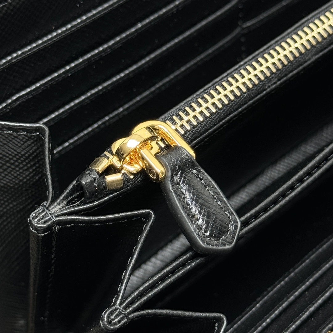 PradaWallets 4135D-0086