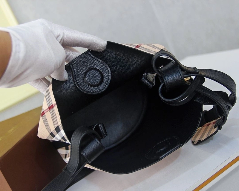 Burberry Bucket Bags 4140-0073