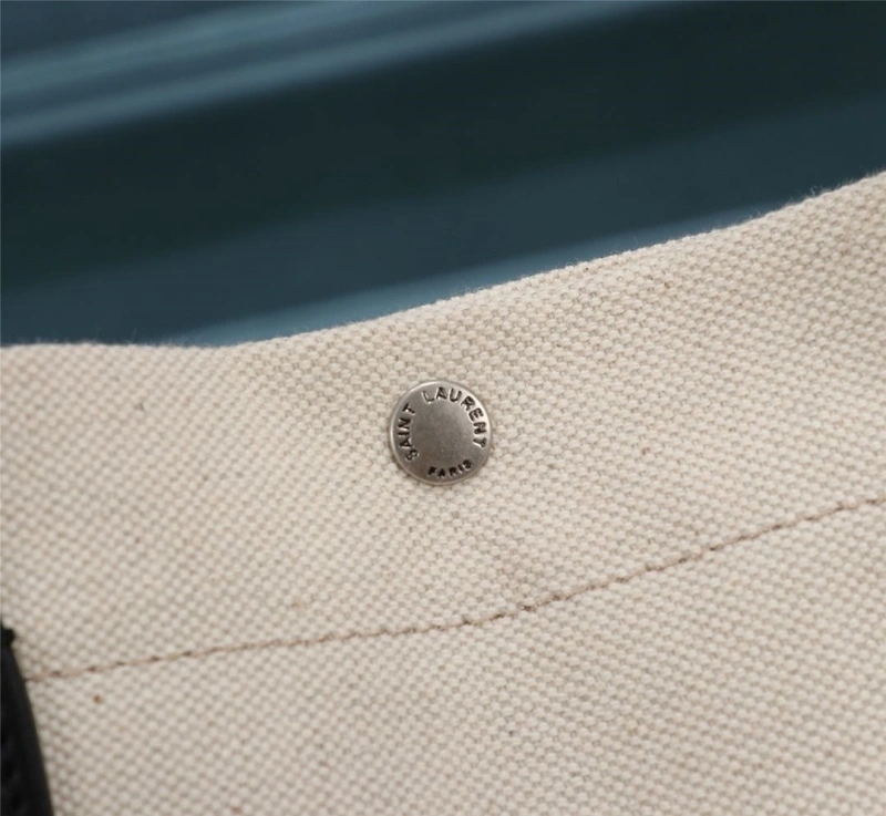 Burberry Shopping Bags 4140-0097